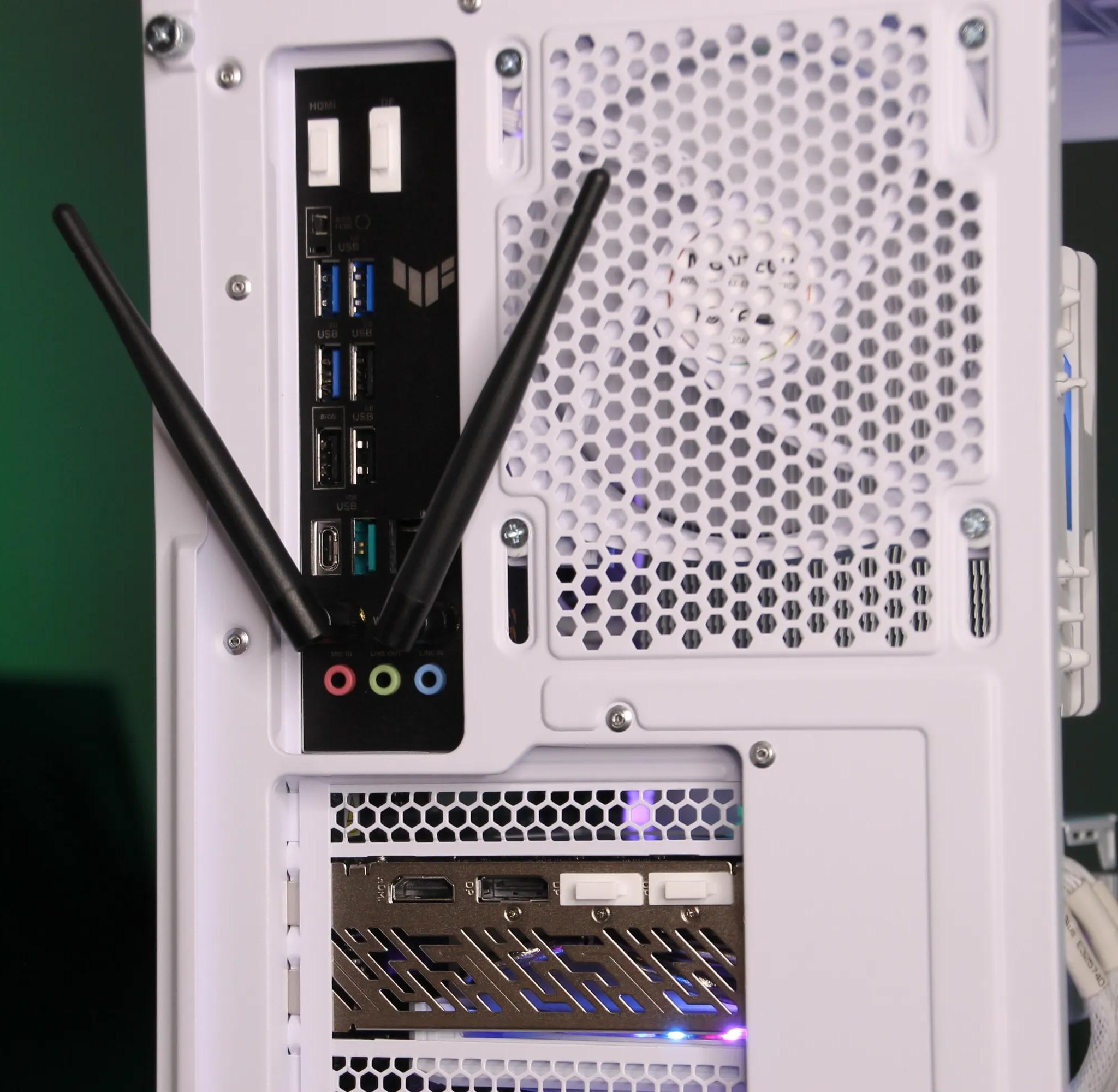𝑪𝑹𝑬𝑺𝑻 // Ryzen 7 7700X, RX 9070 // Upper Mid-Range Gaming PC