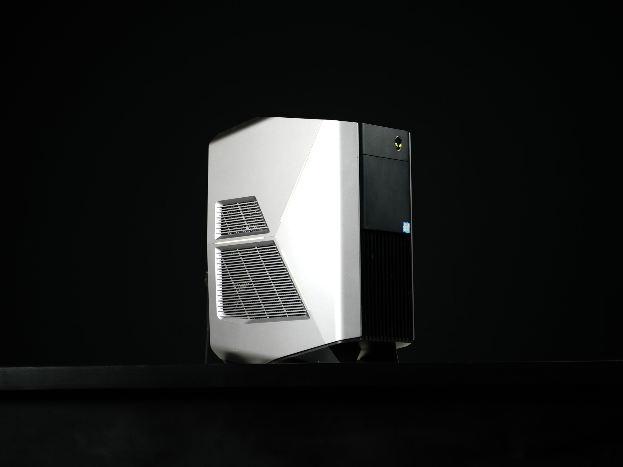 \ NA-10 / RX 580 Intel Core i7 8700 .5TB Windows 11 16GB Gaming PC