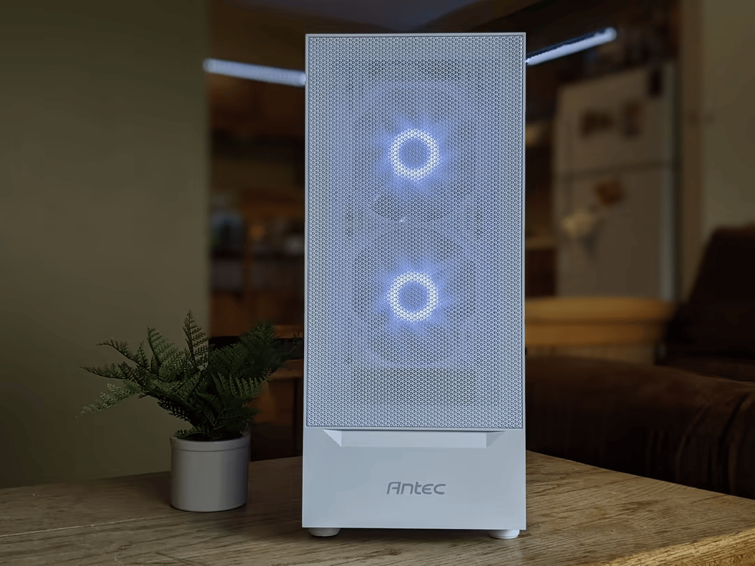 I5 9600k RX 6600 White and Black Gaming PC