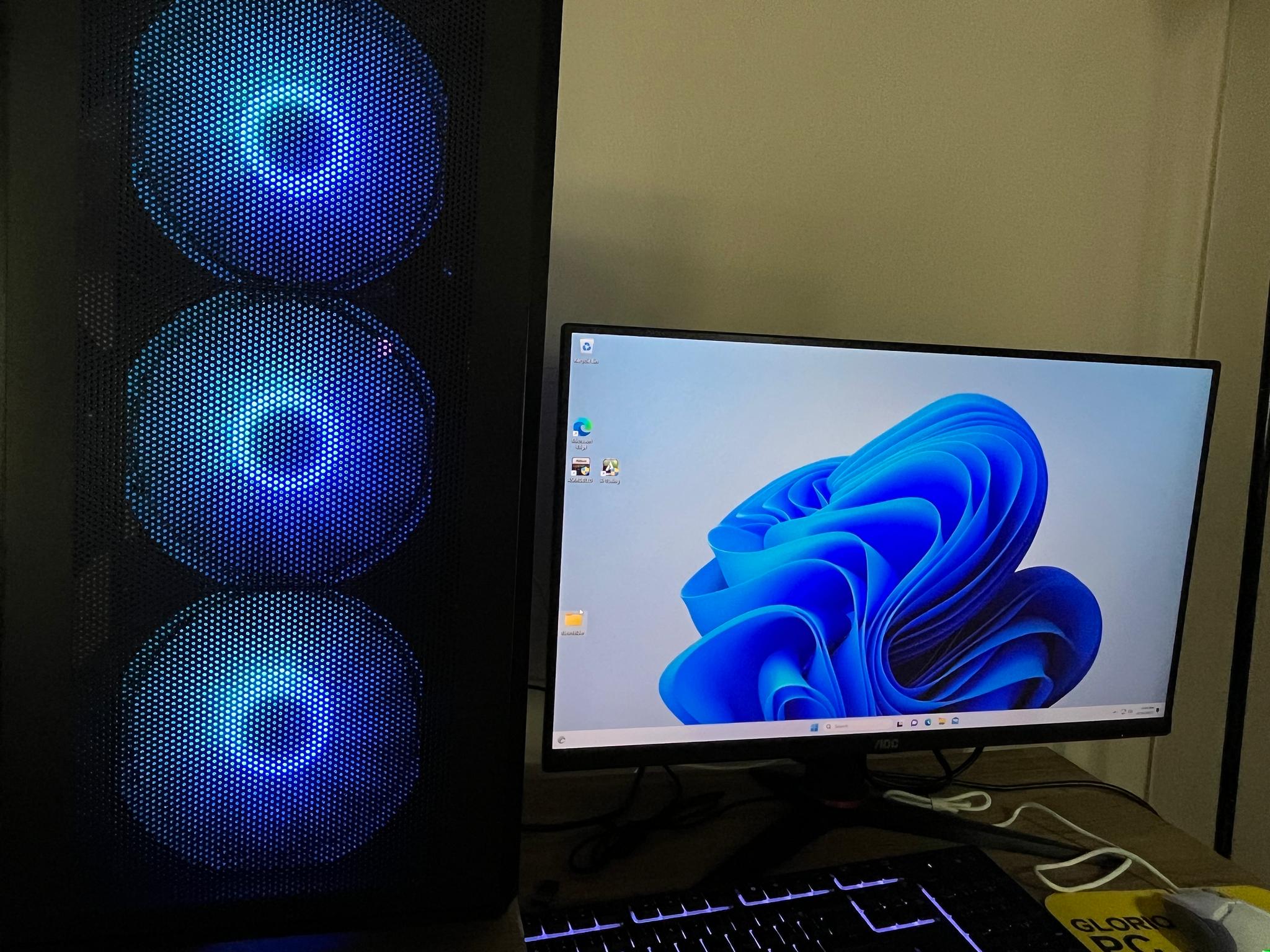 Stealthy Banger V3 - i5 11600K w/ RX 6600XT