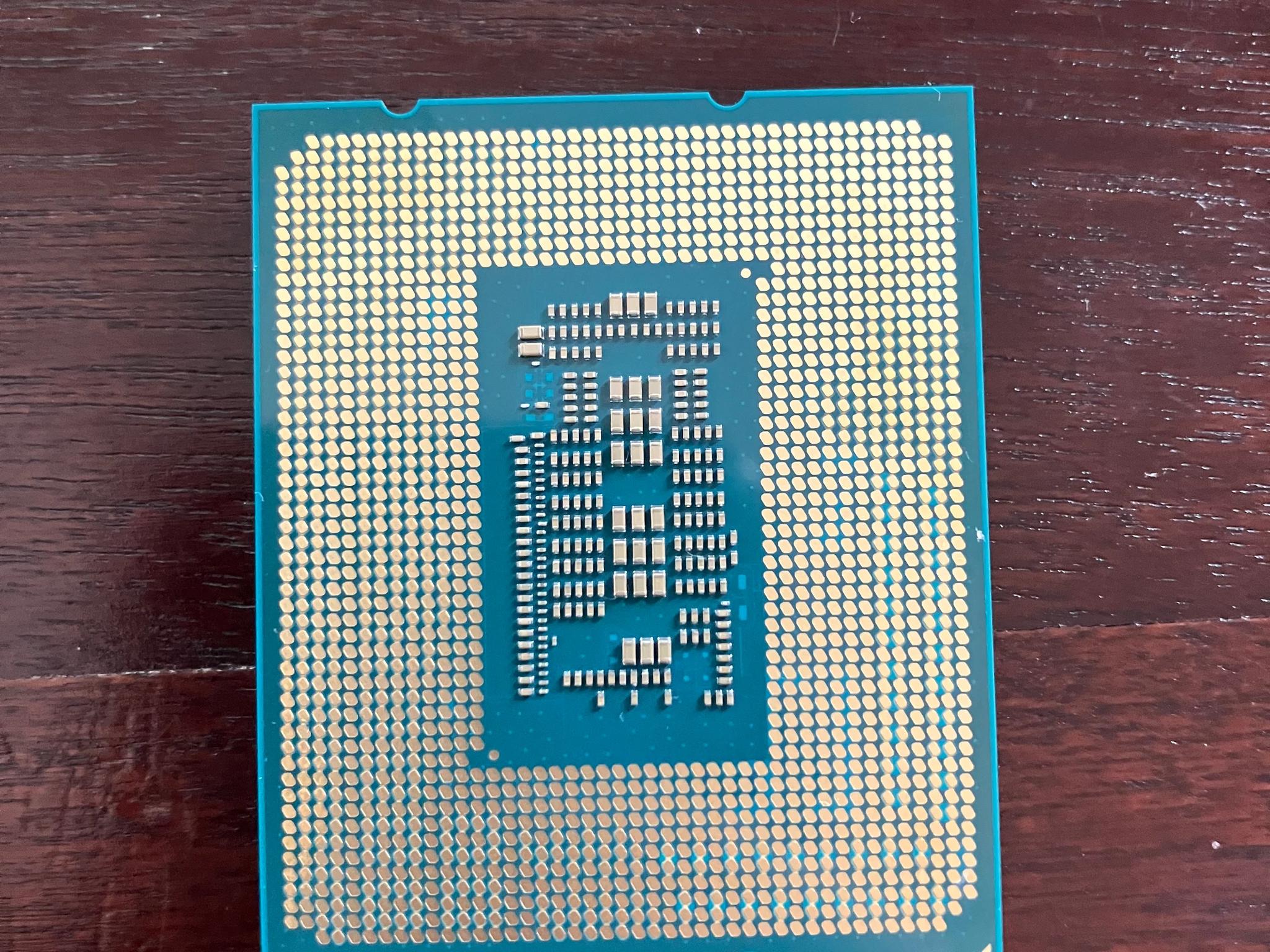 Intel core i5 12400F