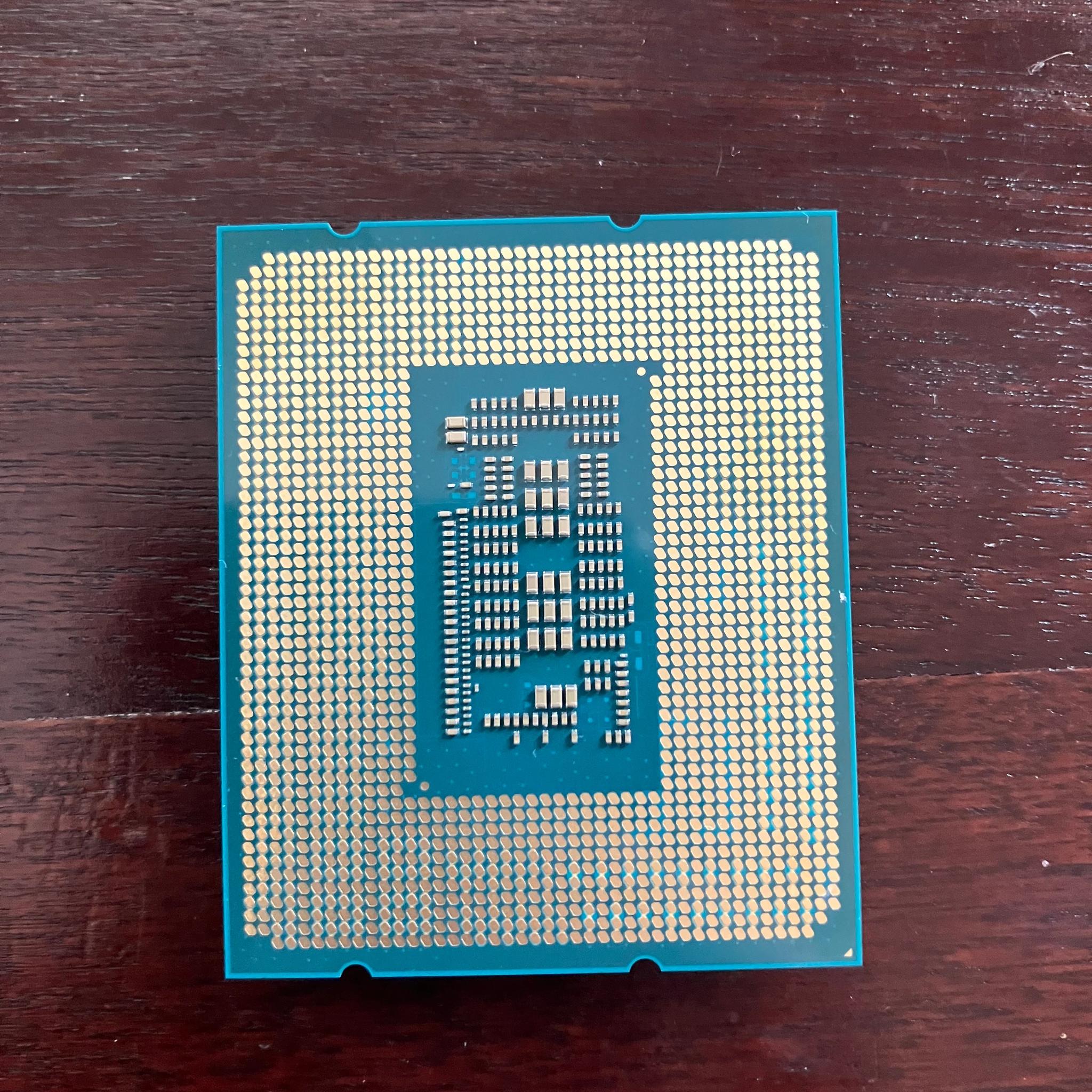 Intel core i5 12400F