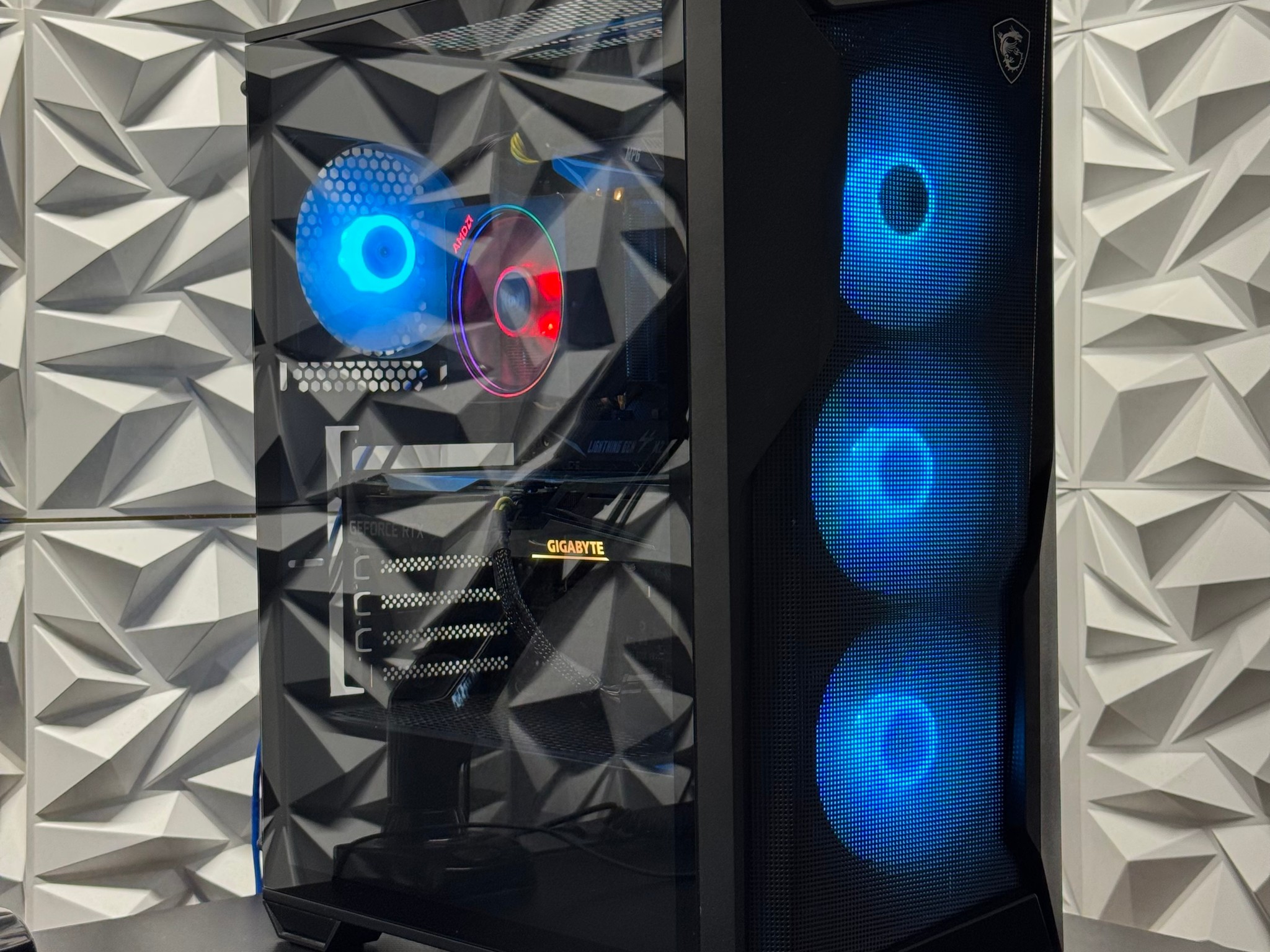 RTX 3060 / Ryzen 7 3800x / 16GB Ram / 512GB SSD / X570 Chipset / upgradable / gaming pc