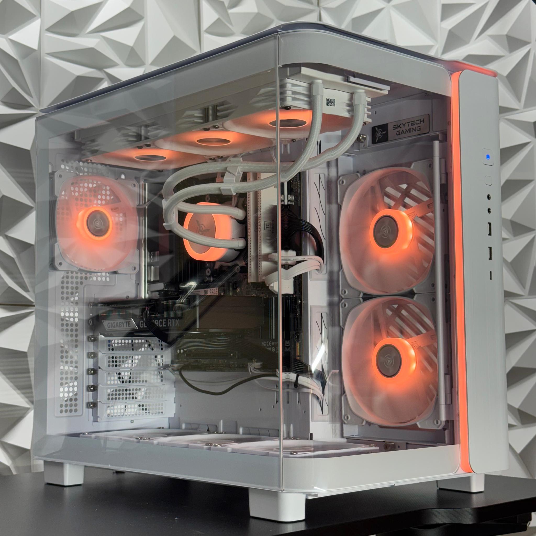 Ryzen 7 9700x / RTX 5060 ti 16GB / 16GB DDR5 Ram / 1Tb storage / Windows 11