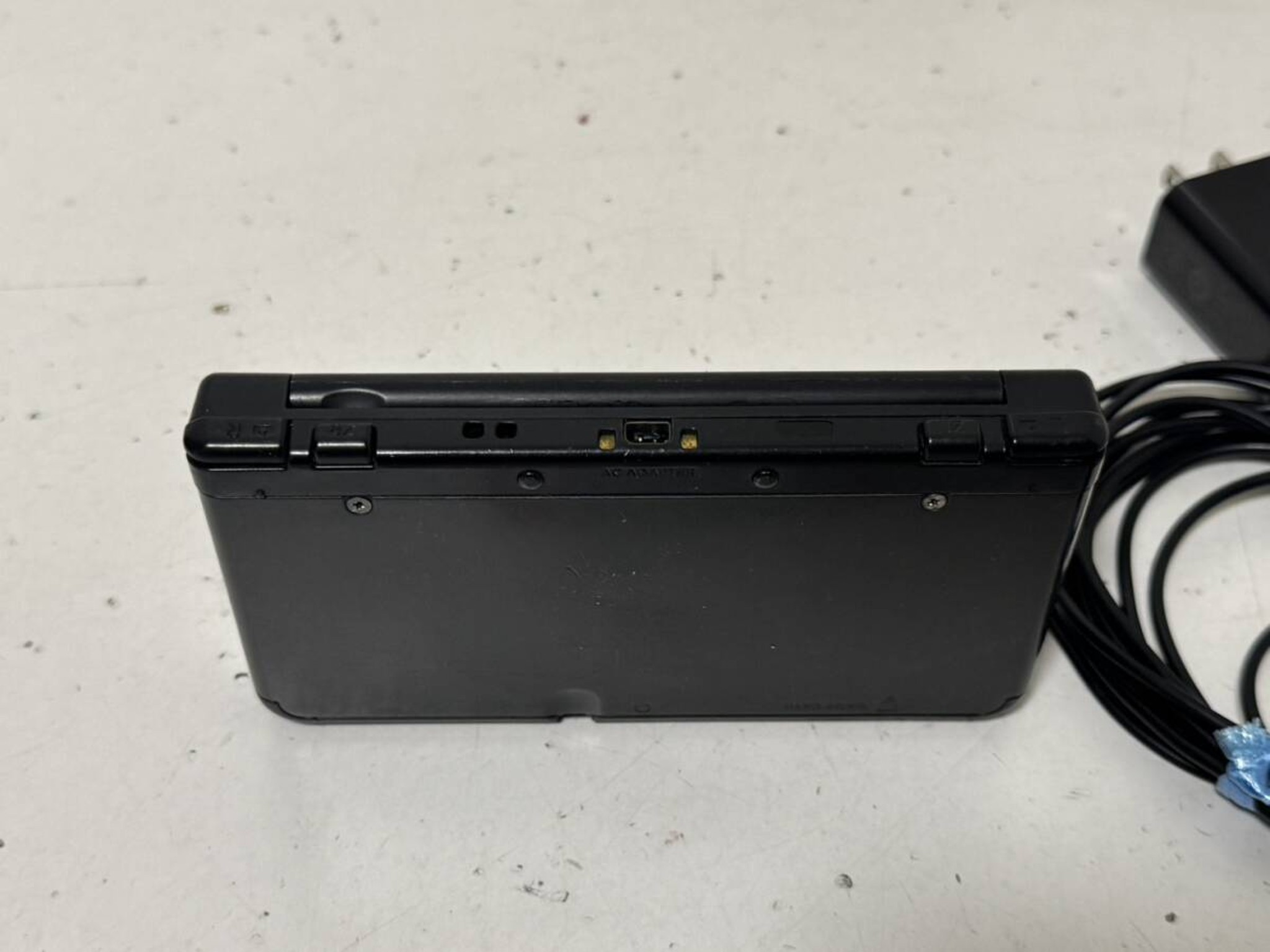 New Nintendo 3DS Black Console, Stylus Pen, SD Card, AC Adapter, Charger, JPN