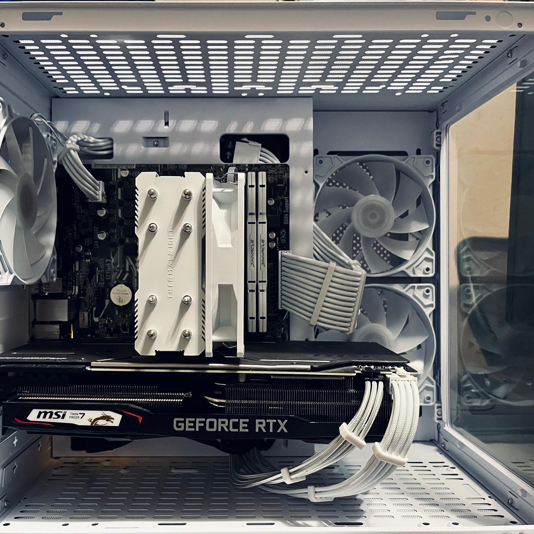 Custom Gaming PC |2070 Super // Ryzen 3600 // 512GB SSD + 1TB|