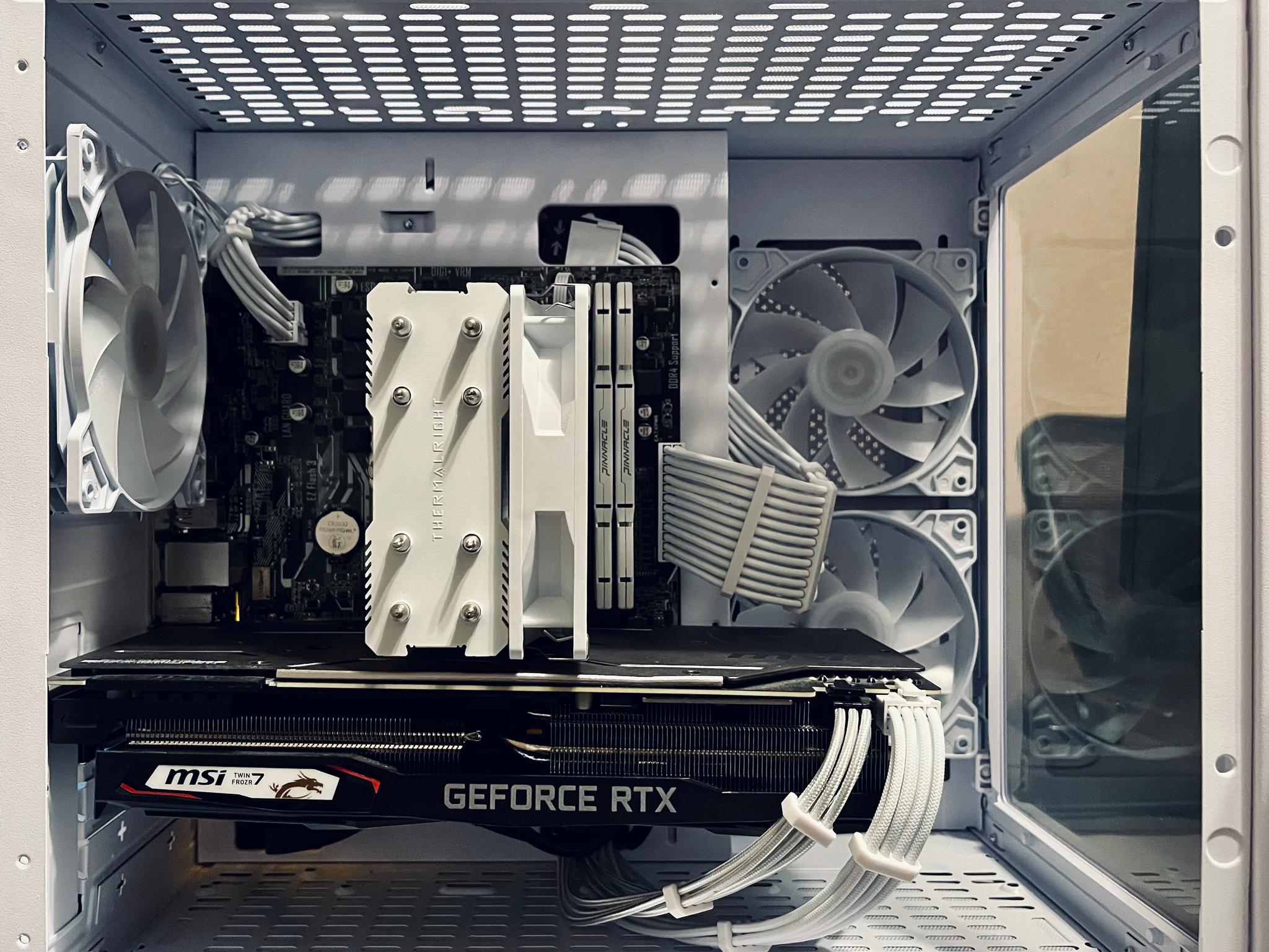 Custom Gaming PC |2070 Super // Ryzen 3600 // 512GB SSD + 1TB|