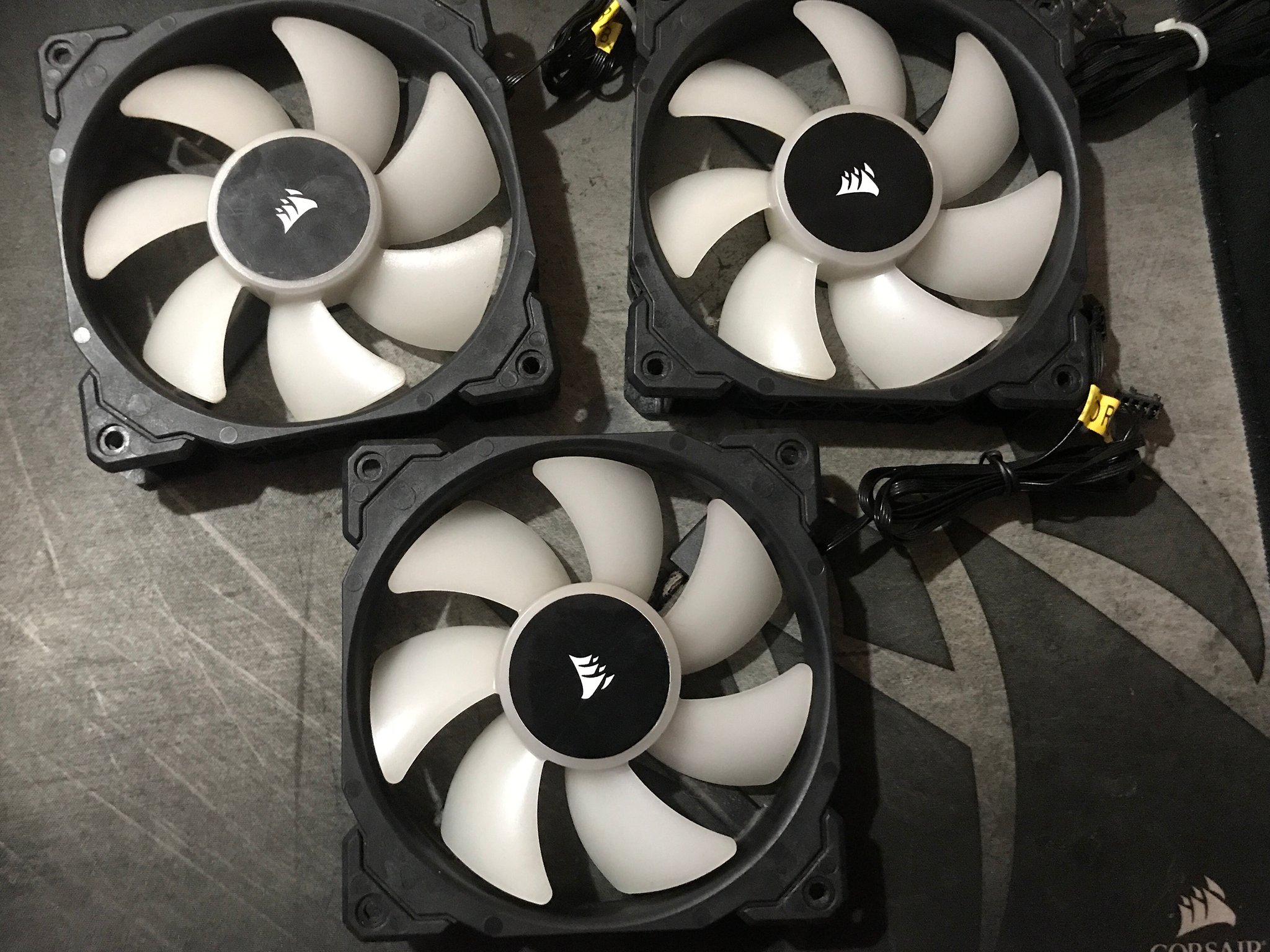 3 Corsair ML120 RGB Magnetic Levitation Case Fans