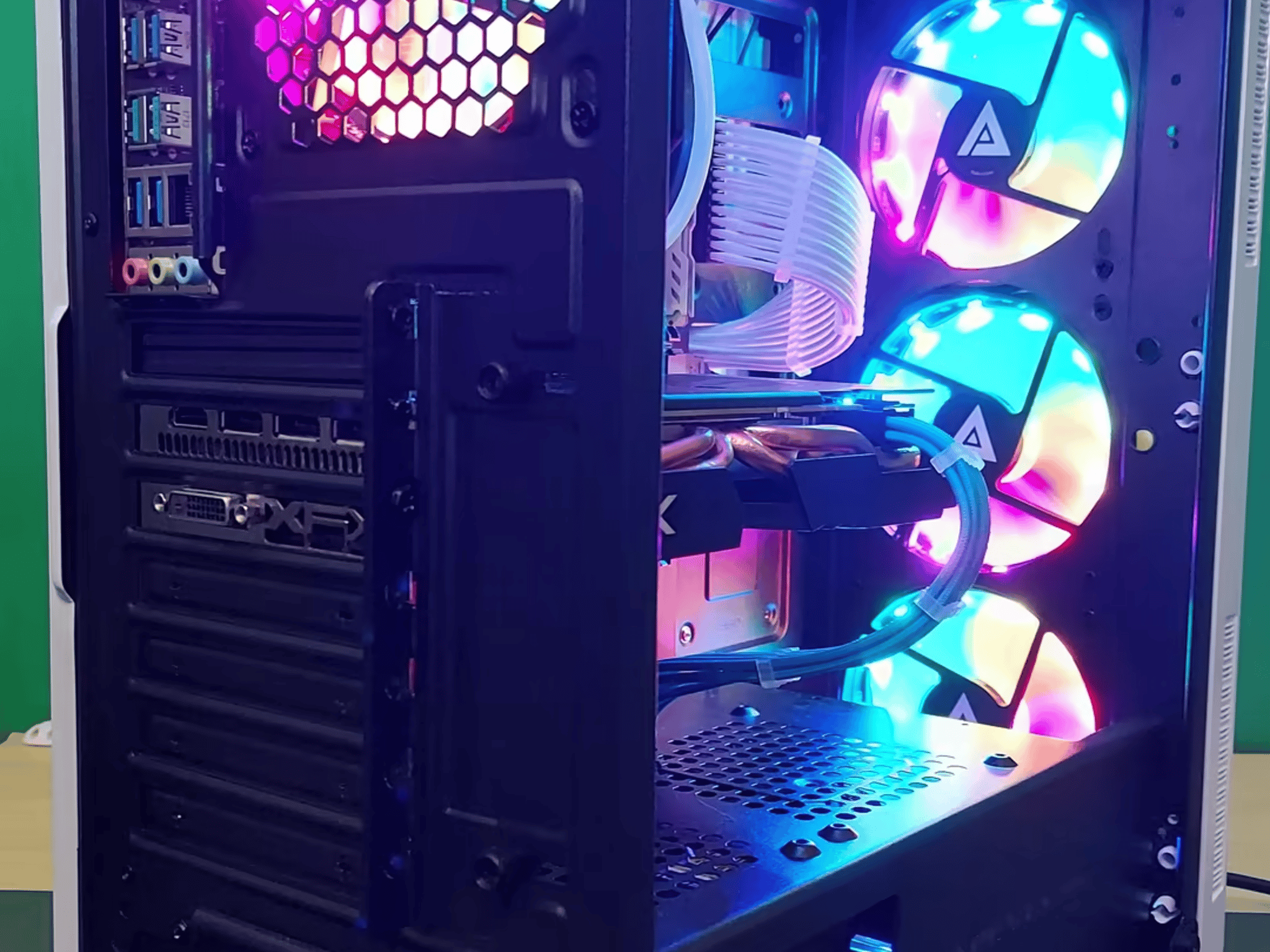 "Aura" Gaming PC - Ryzen 2600x, RX 580 8GB, 16GB RAM