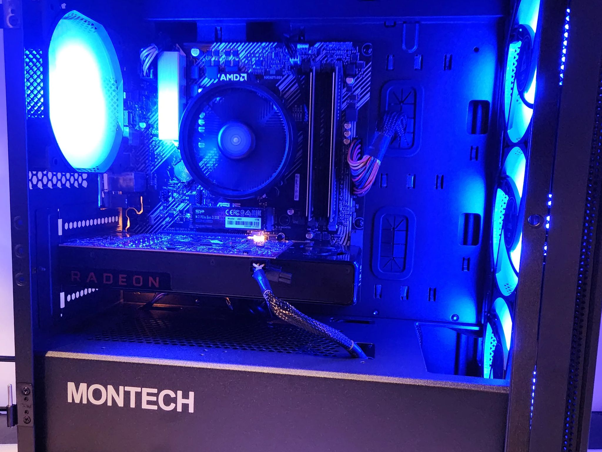 Budget Baller Gaming RIG Ryzen 5 3600 / 16GB DDR4/ 1TB SSD / RX570 8GB
