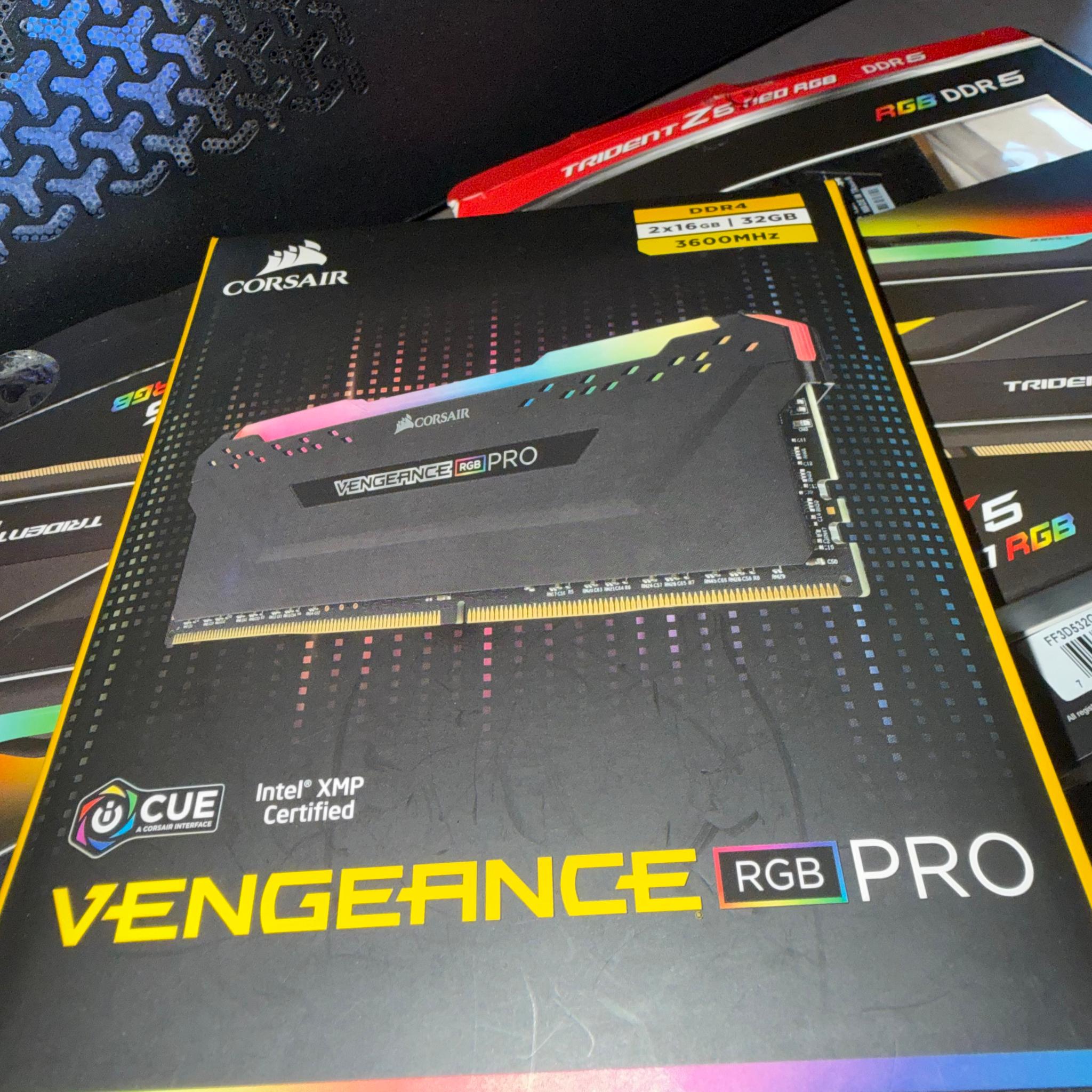 Corsair Vengeance RGB Pro 32 GB (2 x 16 GB) DDR4-3600 CL18 Memory