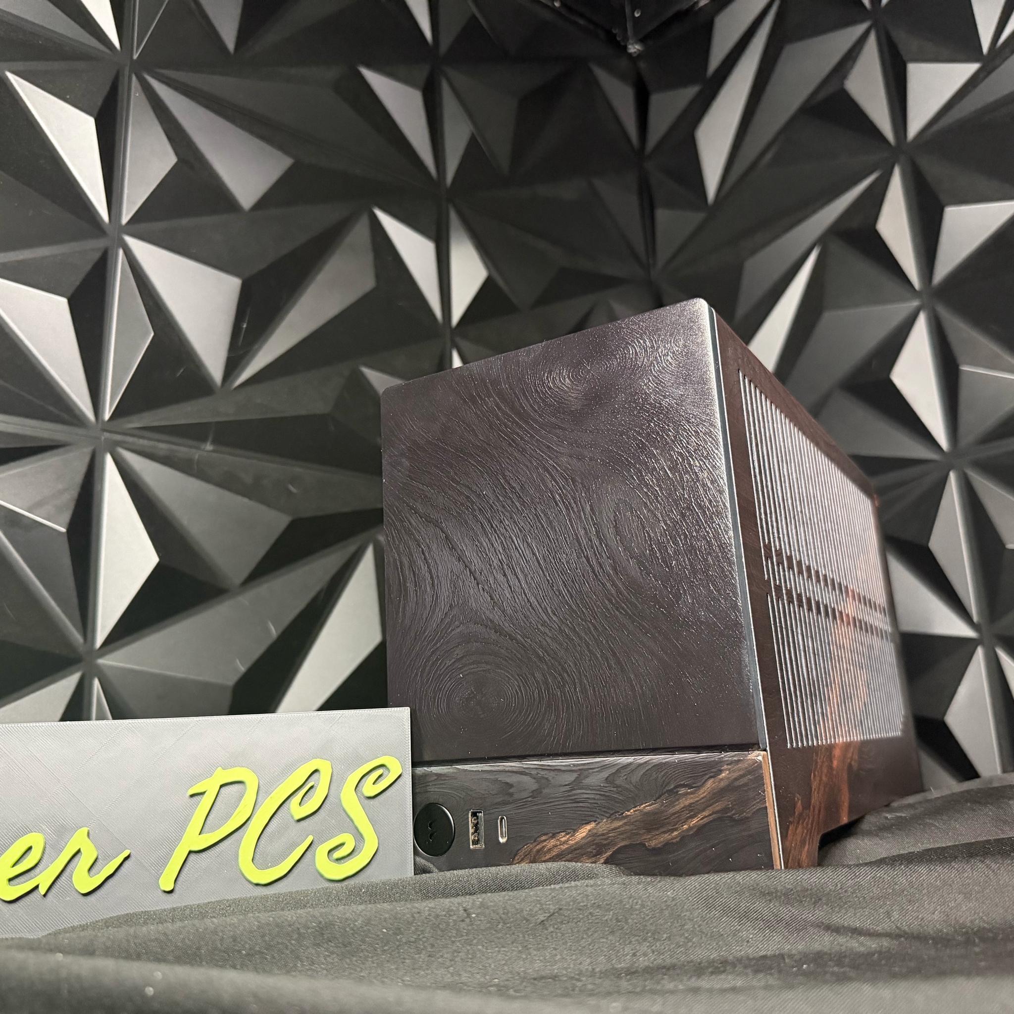 🖤 DARK OAK 🖤🌲 Ryzen 7 7700| RX 9070XT| 32 GB DDR5| 1.25 TB NVME| 850W PSU