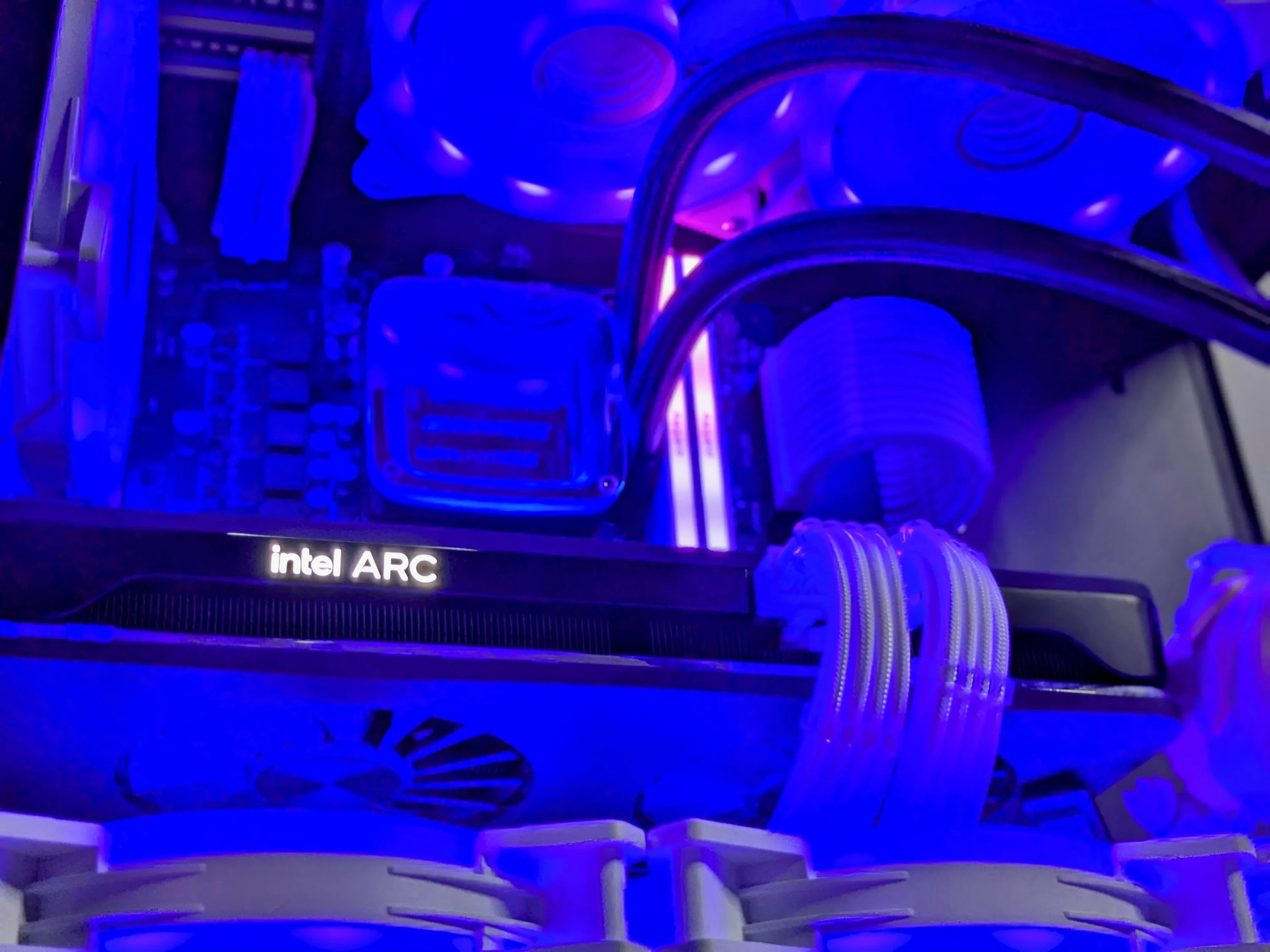 1440p Beast💧Full/Metal-Alchemist◼️Intel 13th Gen⬛️Arc A750 8GB⬛️16GB RAM⬛️1TB NVMe⬛️Windows 11 Pro