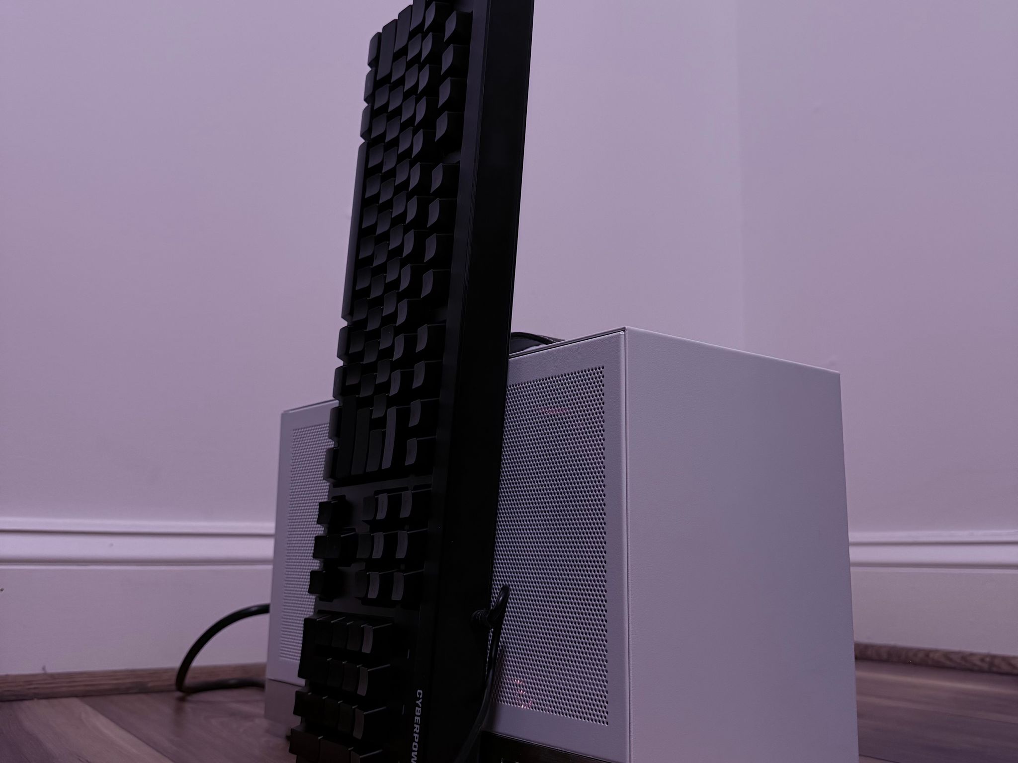 ⚪️🤏"Pocket Titan"🤏⚪️| 1440p/4k Gaming | RX 6900XT | R7 5800X | 32GB Ram | 1tb SSD | WiFi | SFF