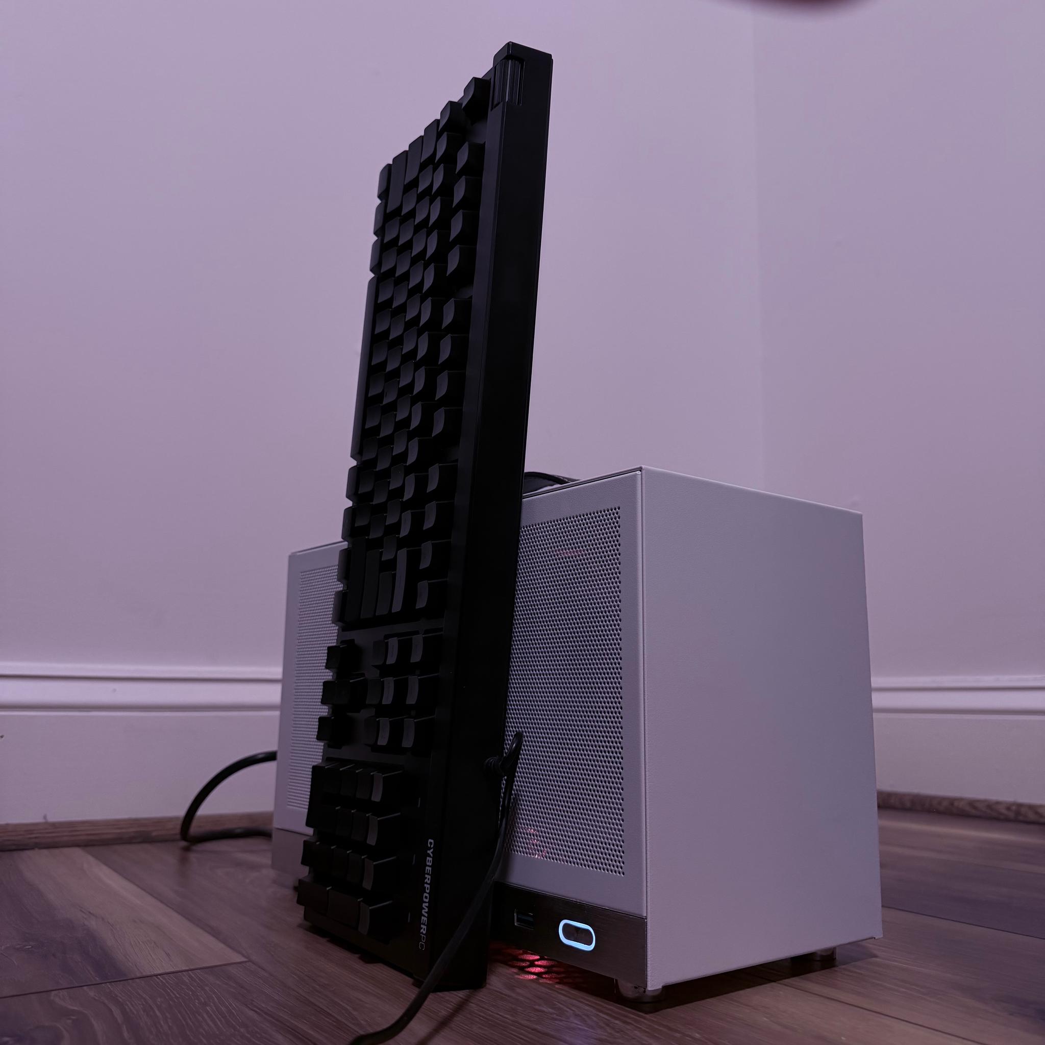 ⚪️🤏"Pocket Titan"🤏⚪️| 1440p/4k Gaming | RX 6900XT | R7 5800X | 16GB DDR4 | 1tb SSD | WiFi