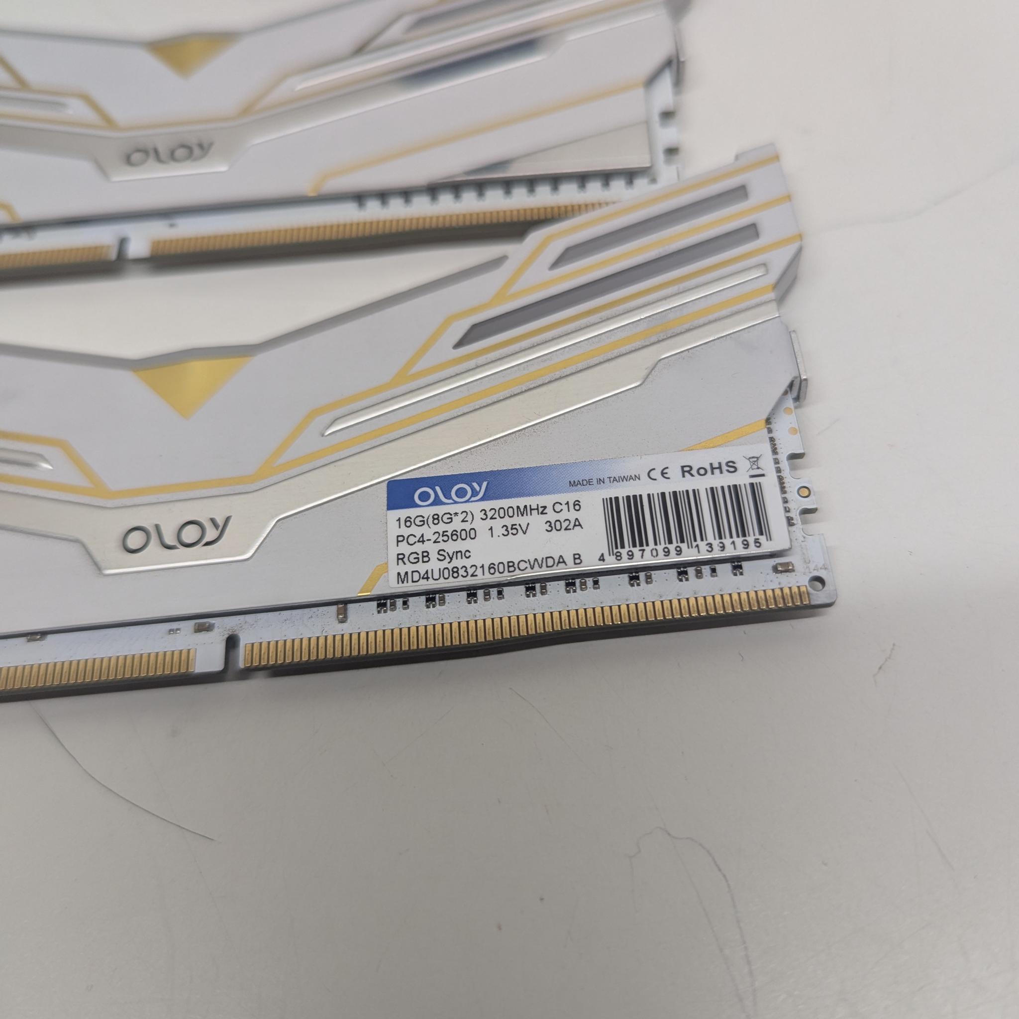OLOy WarHawk RGB 16GB DDR4-3200 (2x8GB)