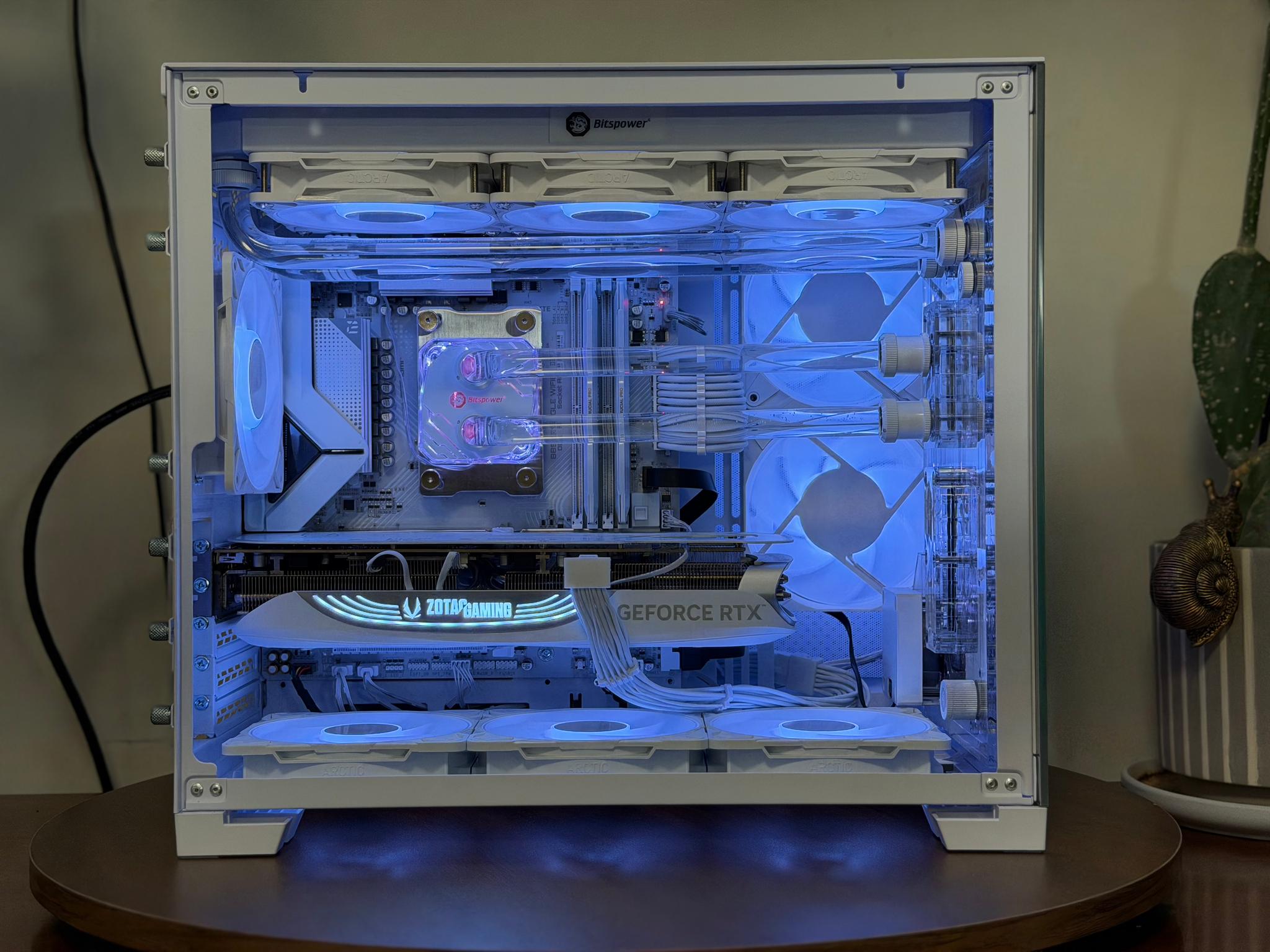 RTX 4080 | Ryzen 7 7800X3D | 32GB DDR5 | B850M | 2TB Gen4 SSD | 850W SFX Custom Loop