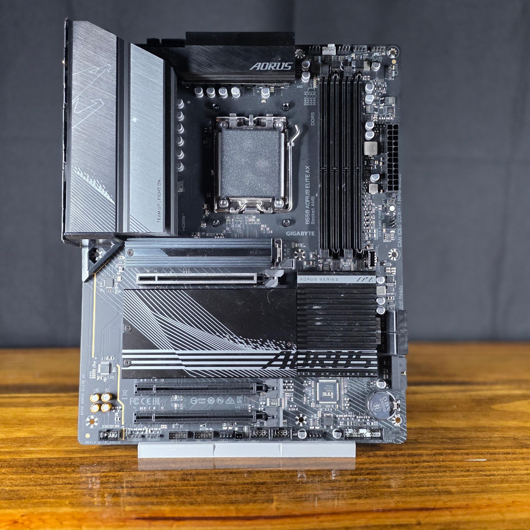 Gigabyte B650 Aorus Elite AX AM5 - FOR PARTS