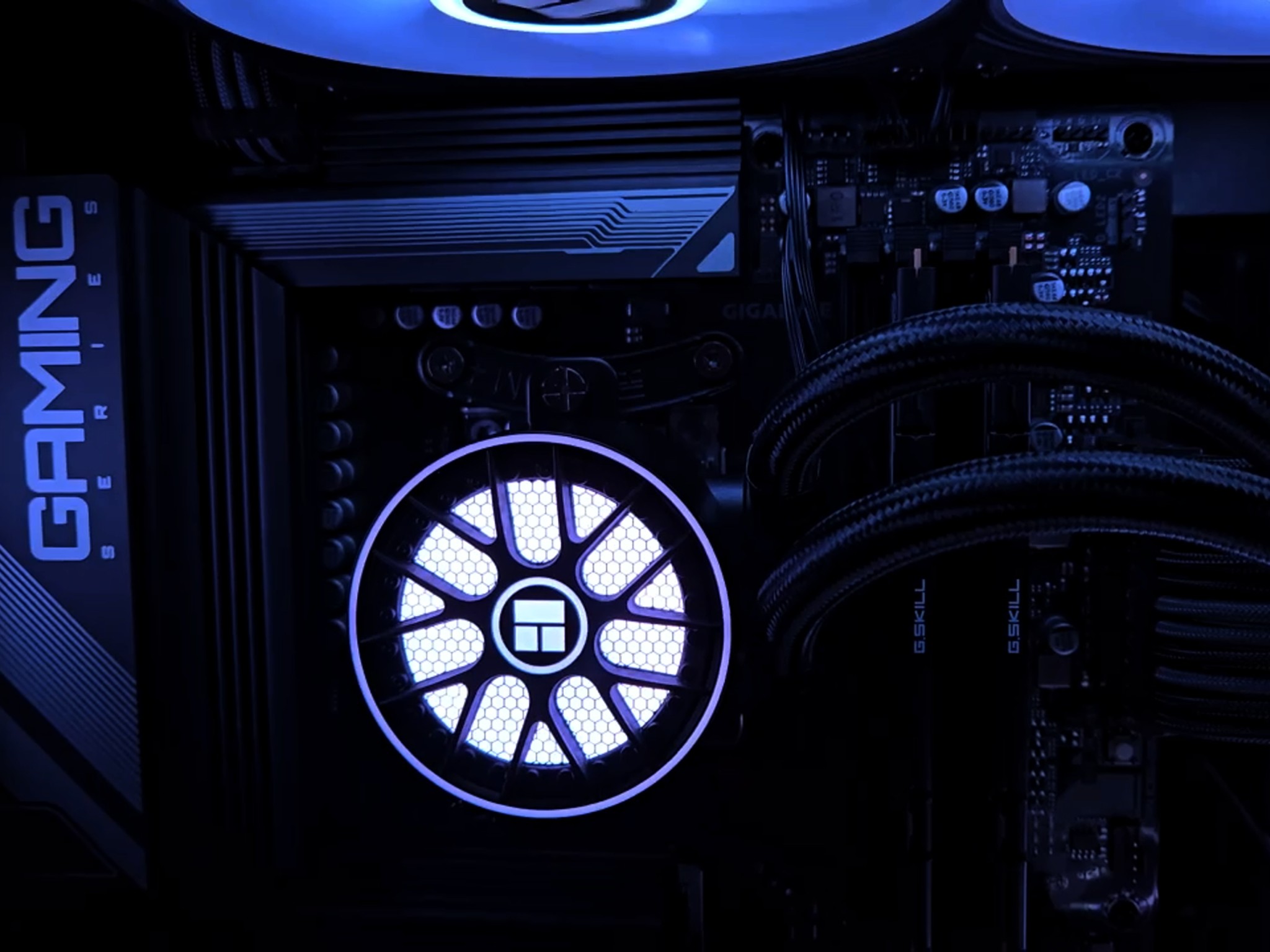 Gaming PC - Ryzen 7 7700X - RTX 5060 Ti 16GB - 32GB DDR5 6000MTs - 1TB NVMe (7000MB/s) - Windows 11
