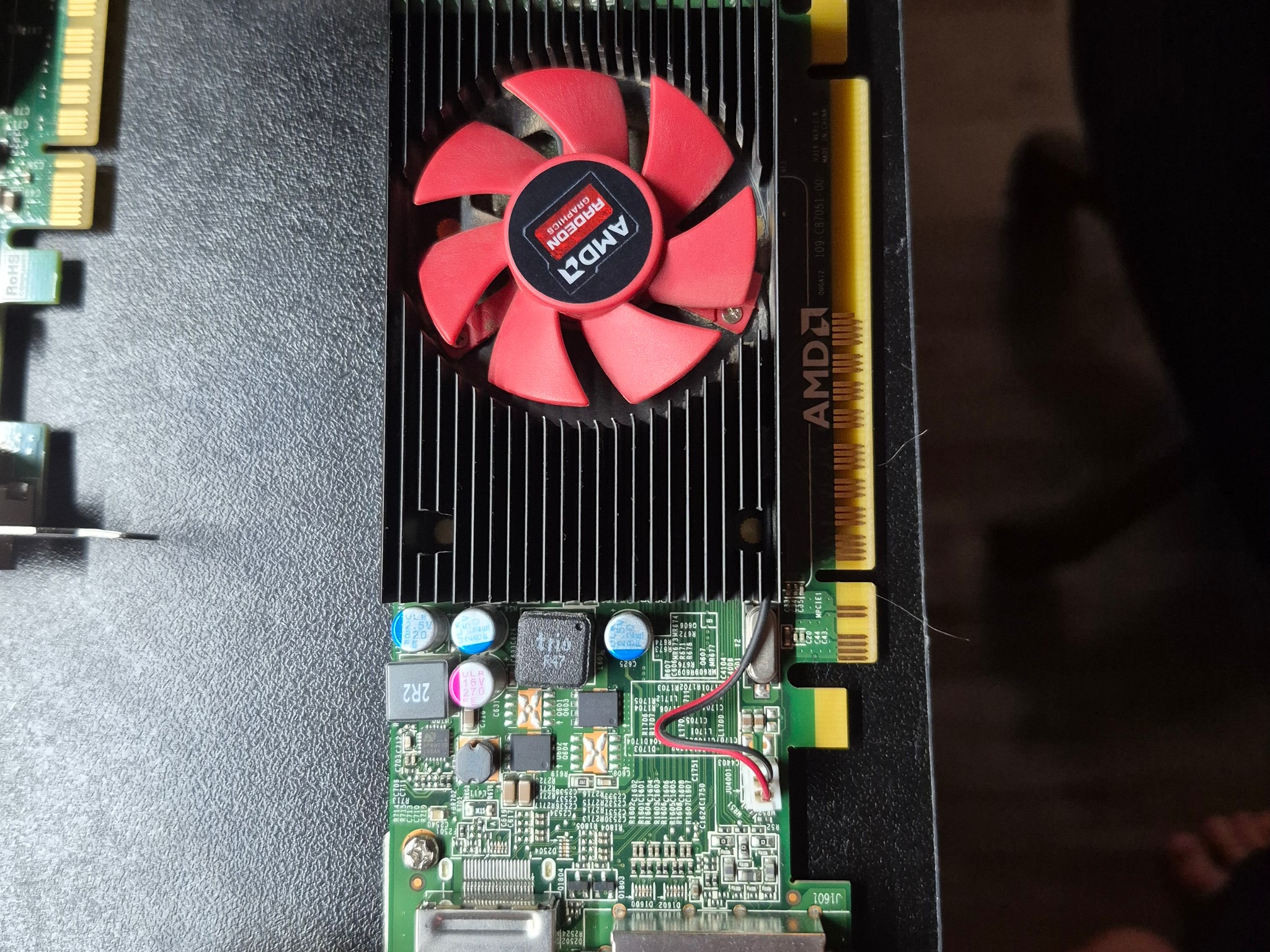 Lot of 3 Display Adapters: 2x GT 730 + 1x R5 340X