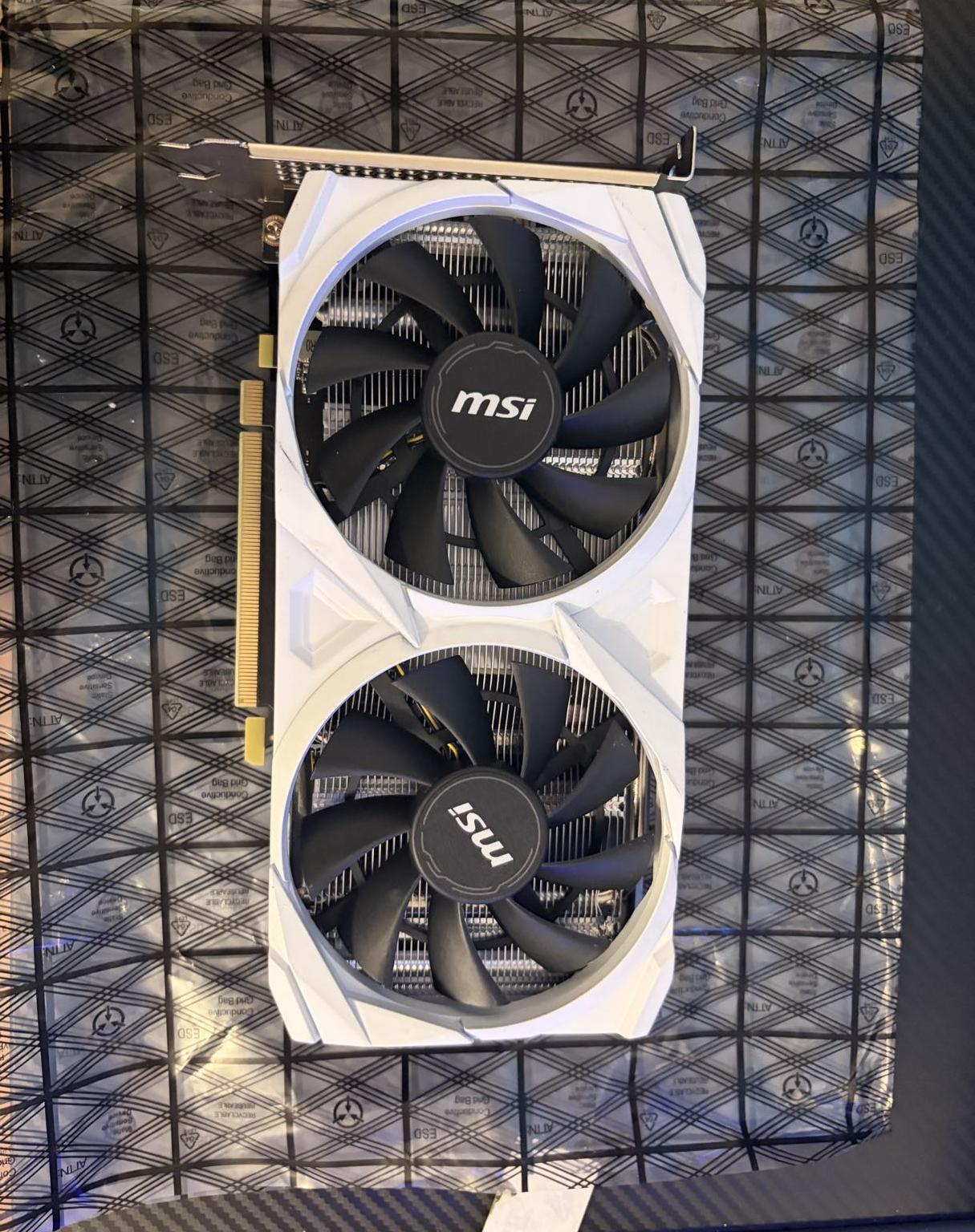 ❄️WHITE MSI GeForce RTX 3050 VENTUS 2X XS 8G OC🐻‍❄️