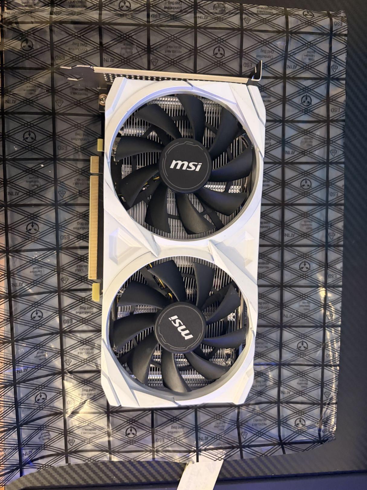 ❄️WHITE MSI GeForce RTX 3050 VENTUS 2X XS 8G OC🐻‍❄️