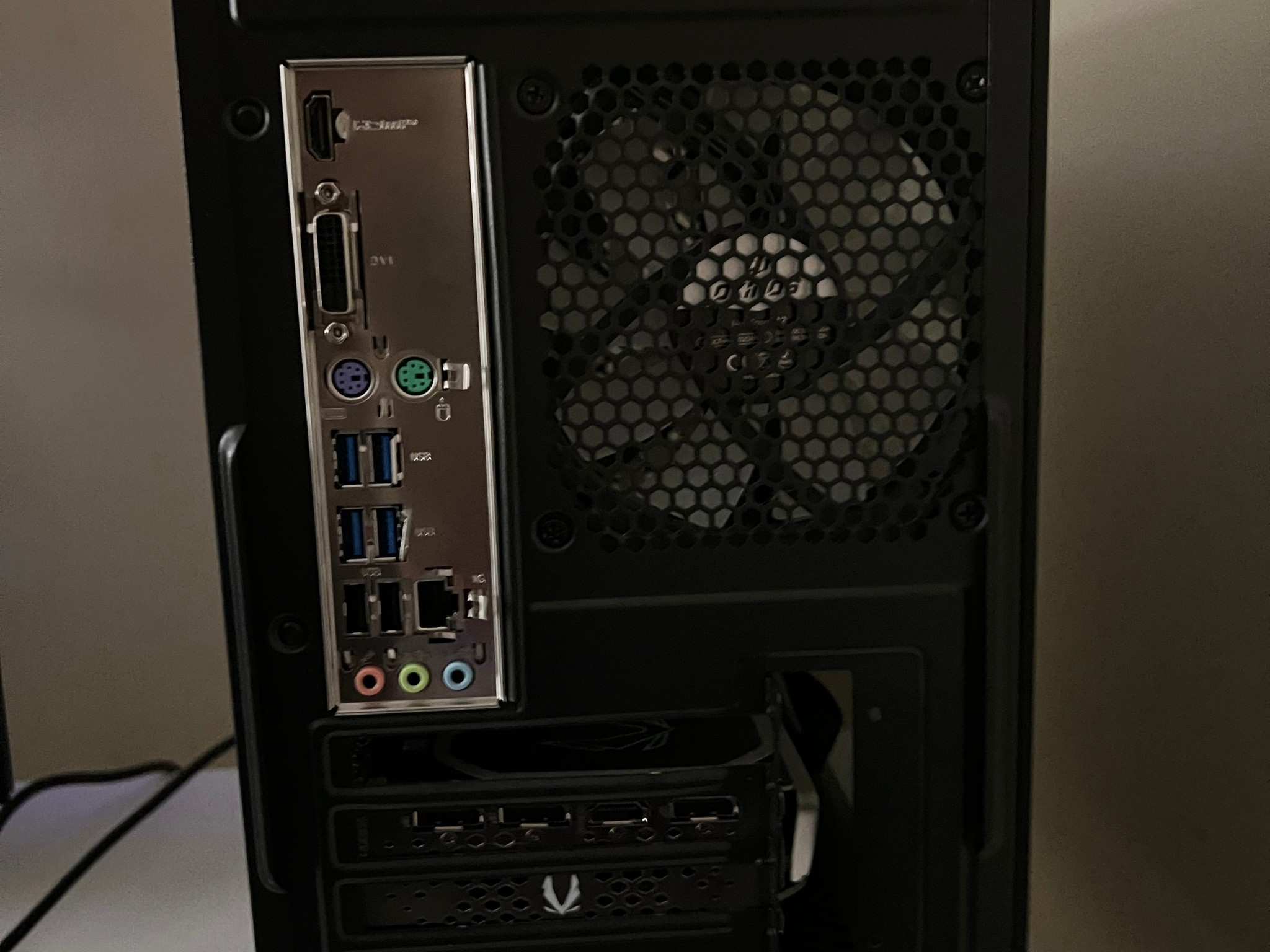 Gaming pc with RTX 4060 | ryzen 5 5500 | 16gb ddr4 | 1tb nvme storage | mid-ranged