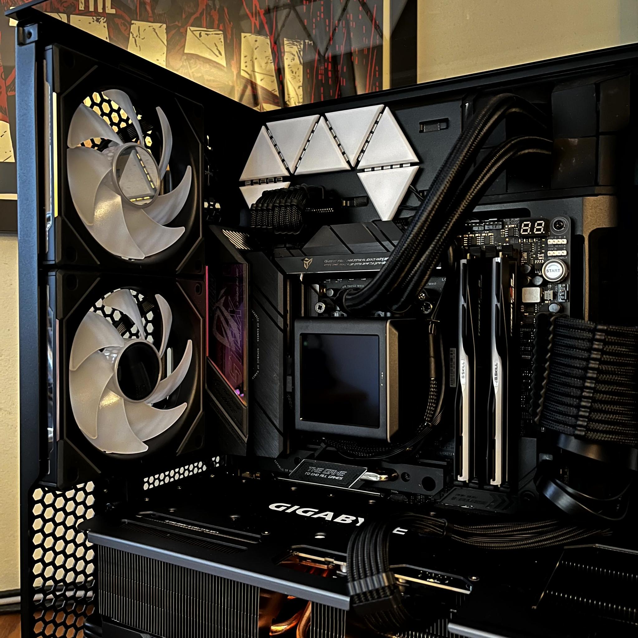 "Golden Tesseract"  - RTX 4080 SUPER OC | Ryzen 7 7800X3D | 32GB @6000 | 4 TB | 1000W Platinum