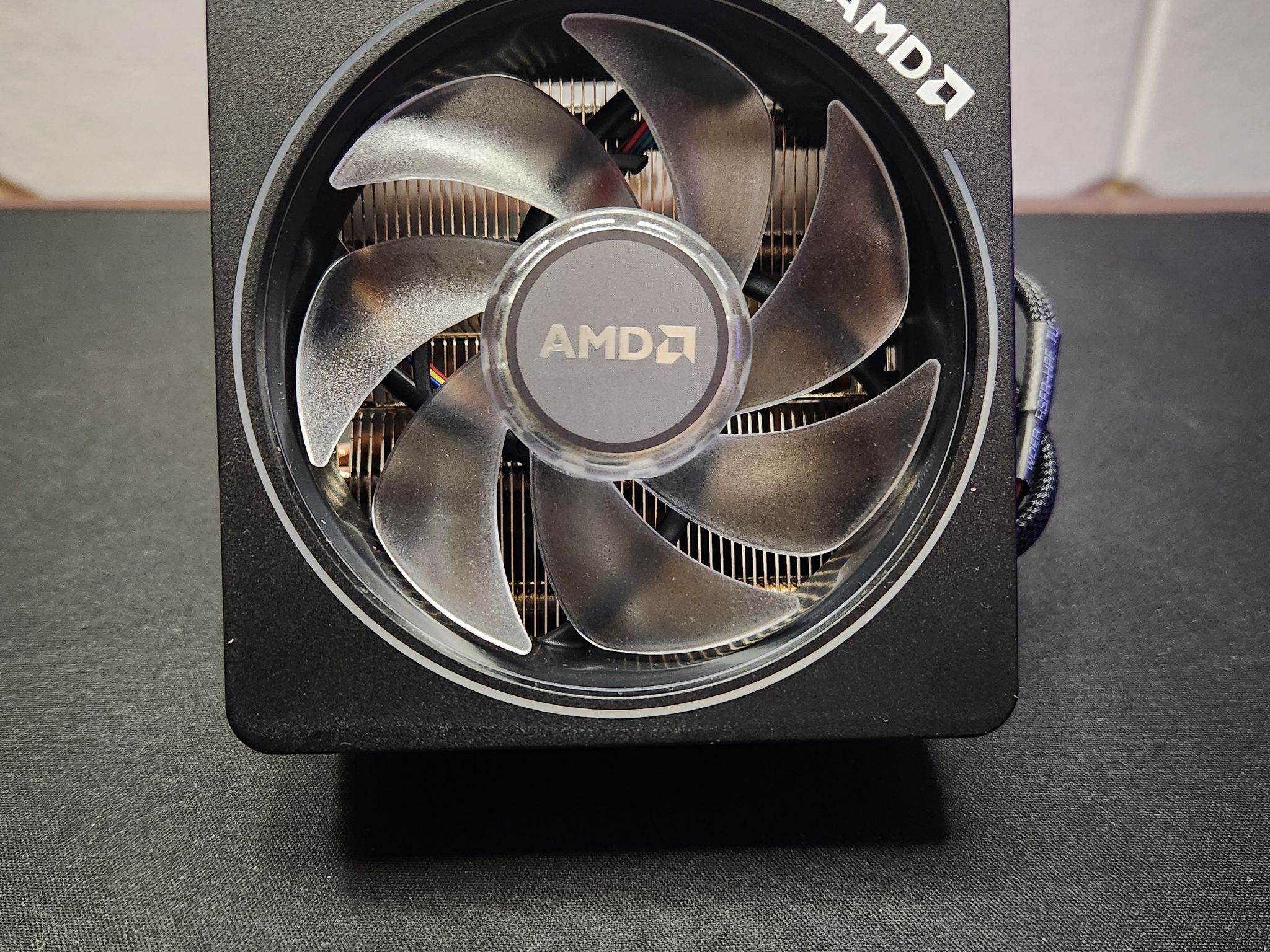 AMD Wraith Prism Cooler