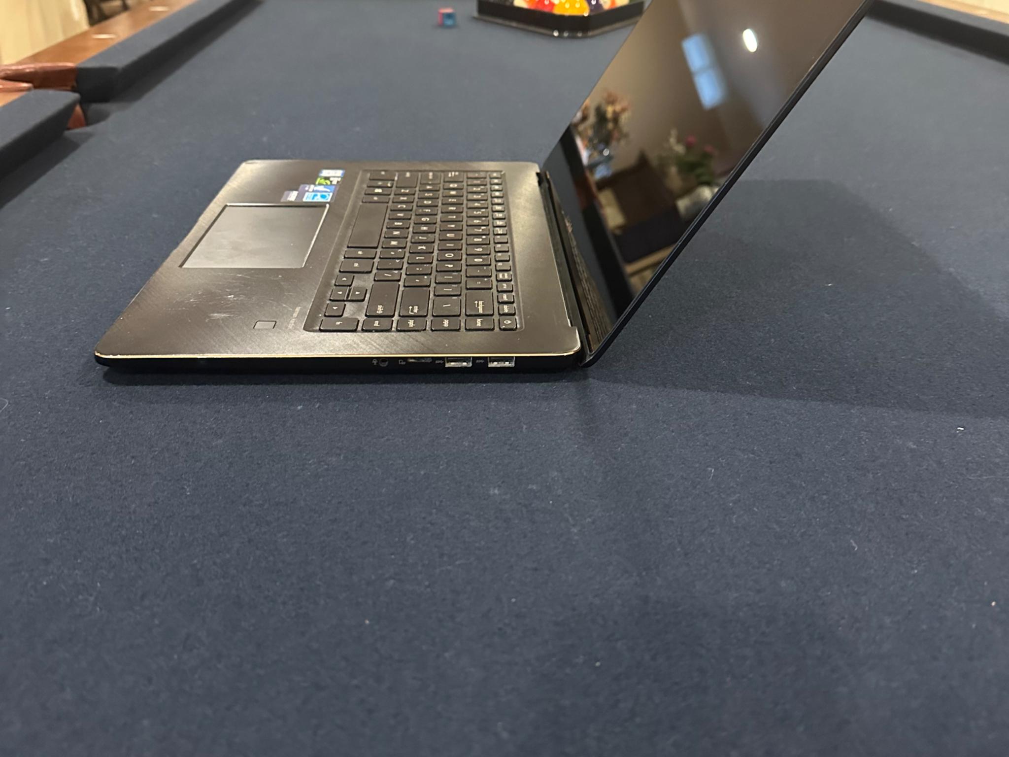 ASUS ZenBook Pro 15 UX580GE; Intel Core i9 8th Gen; NVIDIA GeForce GTX 1050 Ti
