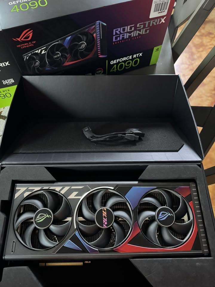 Asus ROG Strix GeForce RTX 4090 OC 24GB