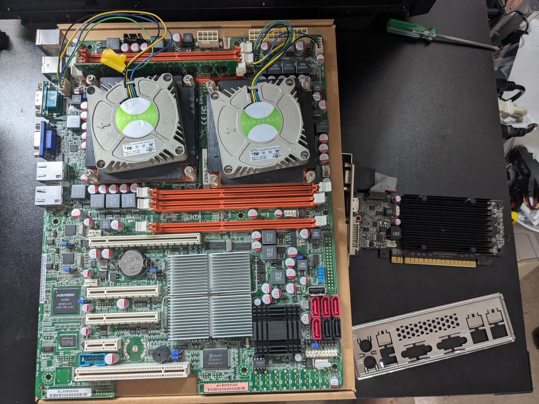 Dual CPU! 12 Cores, 24 Threads, Asus Z8NA-D6C server motherboard +