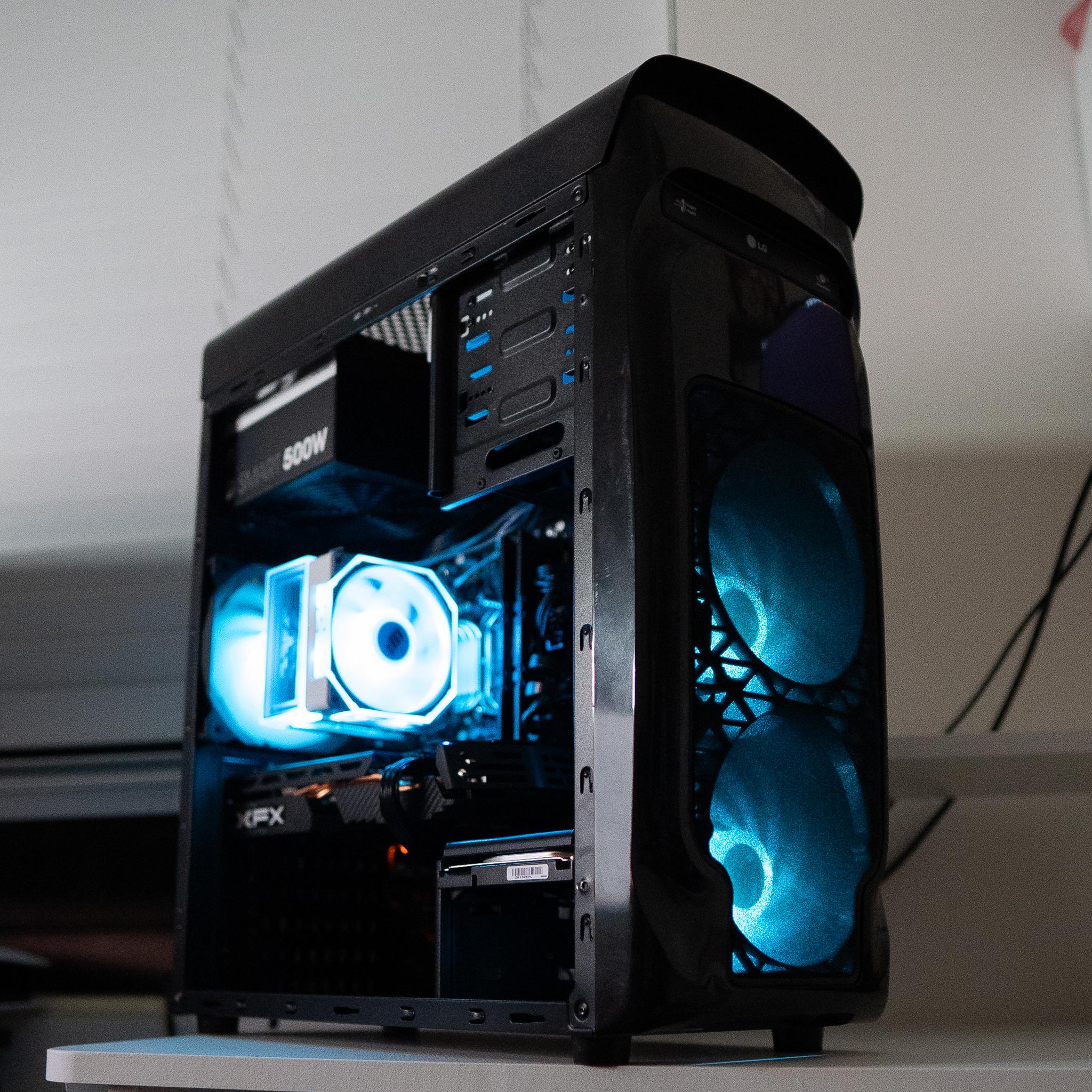 ⛈️❄️ | RX 580 | INTEL i5 8400 | 16GB DDR4 RAM | 256GB NVME SSD + 1TB HDD | Arctic Blizzard 2.0