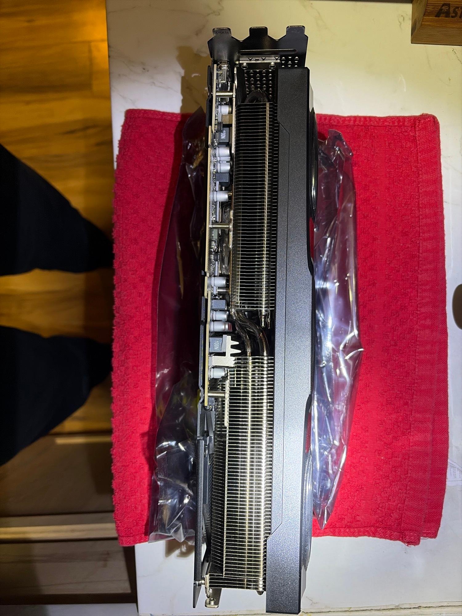 PNY GeForce RTX 5090 ARGB EPIC-X RGB Overclocked Triple Fan