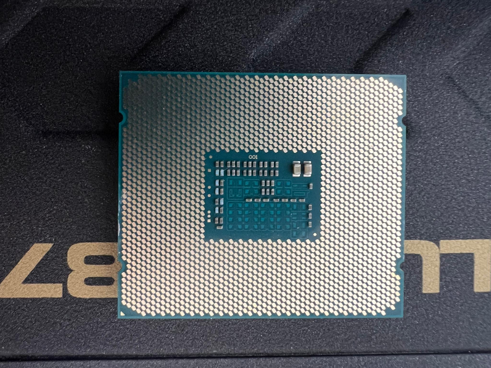 Intel Core i7-5820K 3.30GHz Socket LGA2011-v3 6-Core 12-Thread 12MB Desktop CPU SR20S