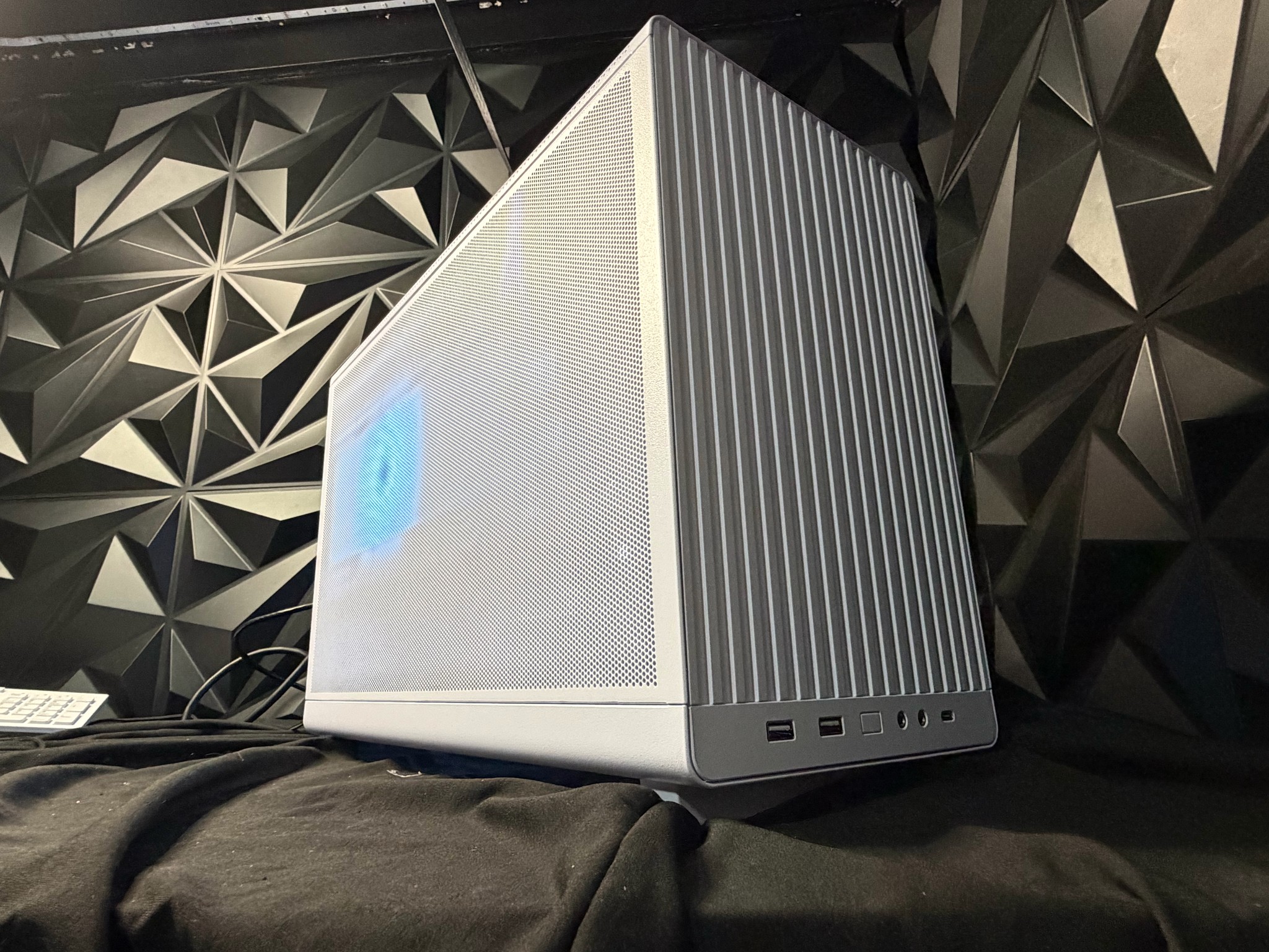 ❄️🎮 ICE GAMER 5590XT 🎮❄️ Ryzen 5 5500| RX 9060XT| 16 GB DDR4| 1.25 TB NVMe| 650W PSU