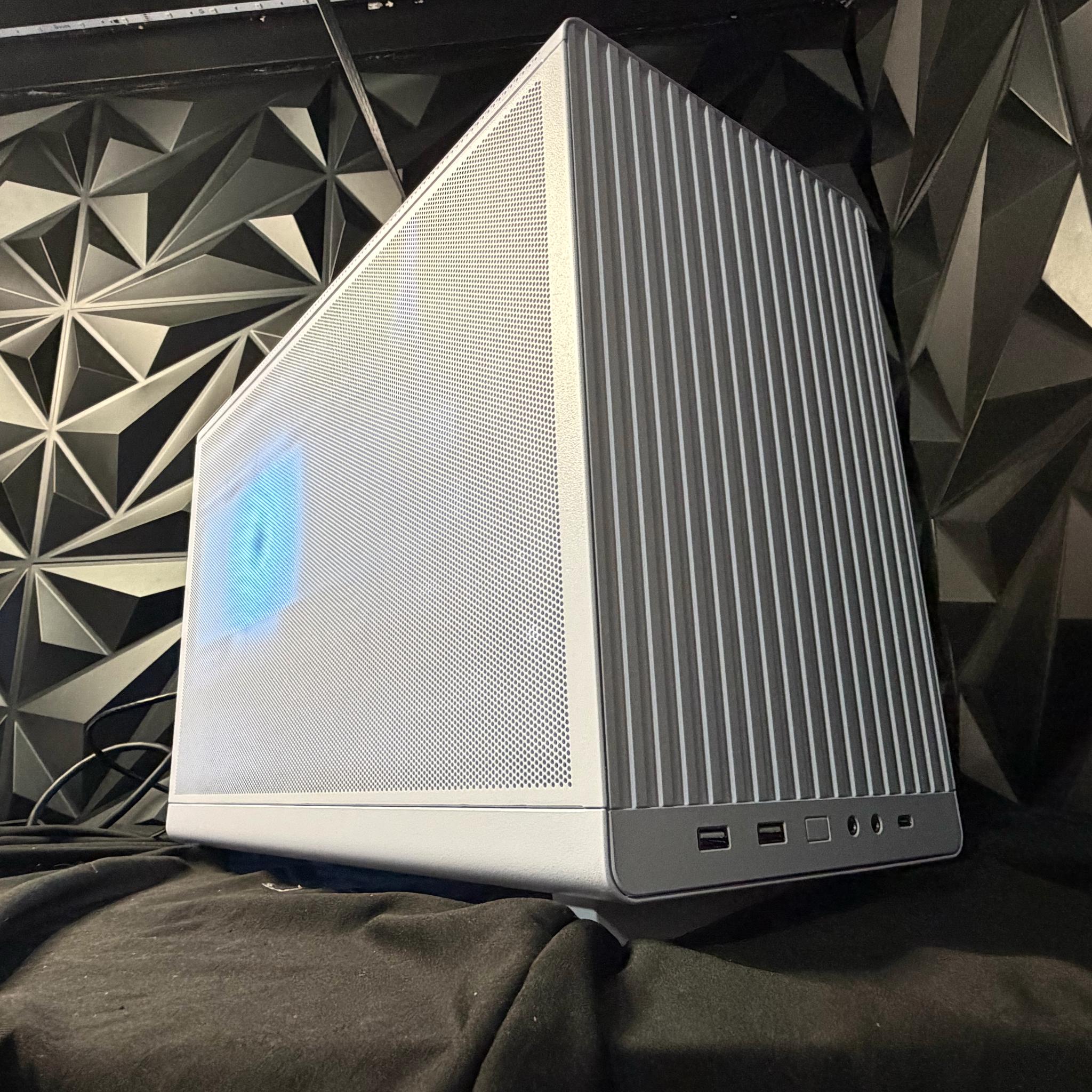 ❄️🎮 ICE GAMER 5590XT 🎮❄️ Ryzen 5 5500| RX 9060XT| 16 GB DDR4| 1.25 TB NVMe| 650W PSU