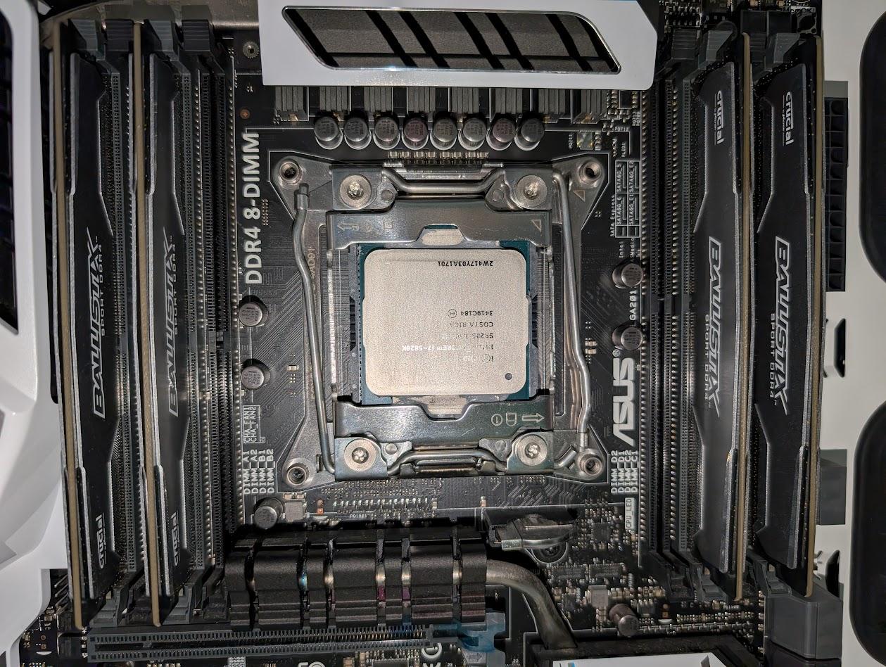 Phanteks Enthoo Luxe with X99 Mobo, 5820k, 16GB DDR4