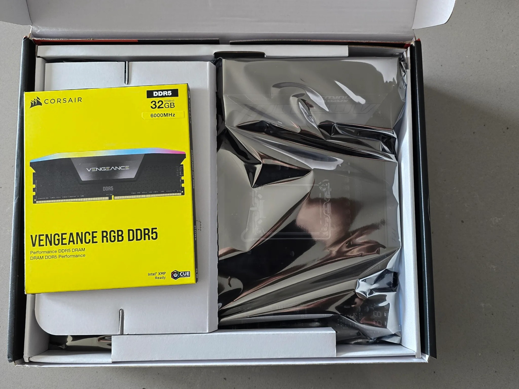 BNIB Gigabyte Z890 Aorus Elite Wifi7 Black + FREE Corsair Vengeance RGB 32GB DDR5-6000!