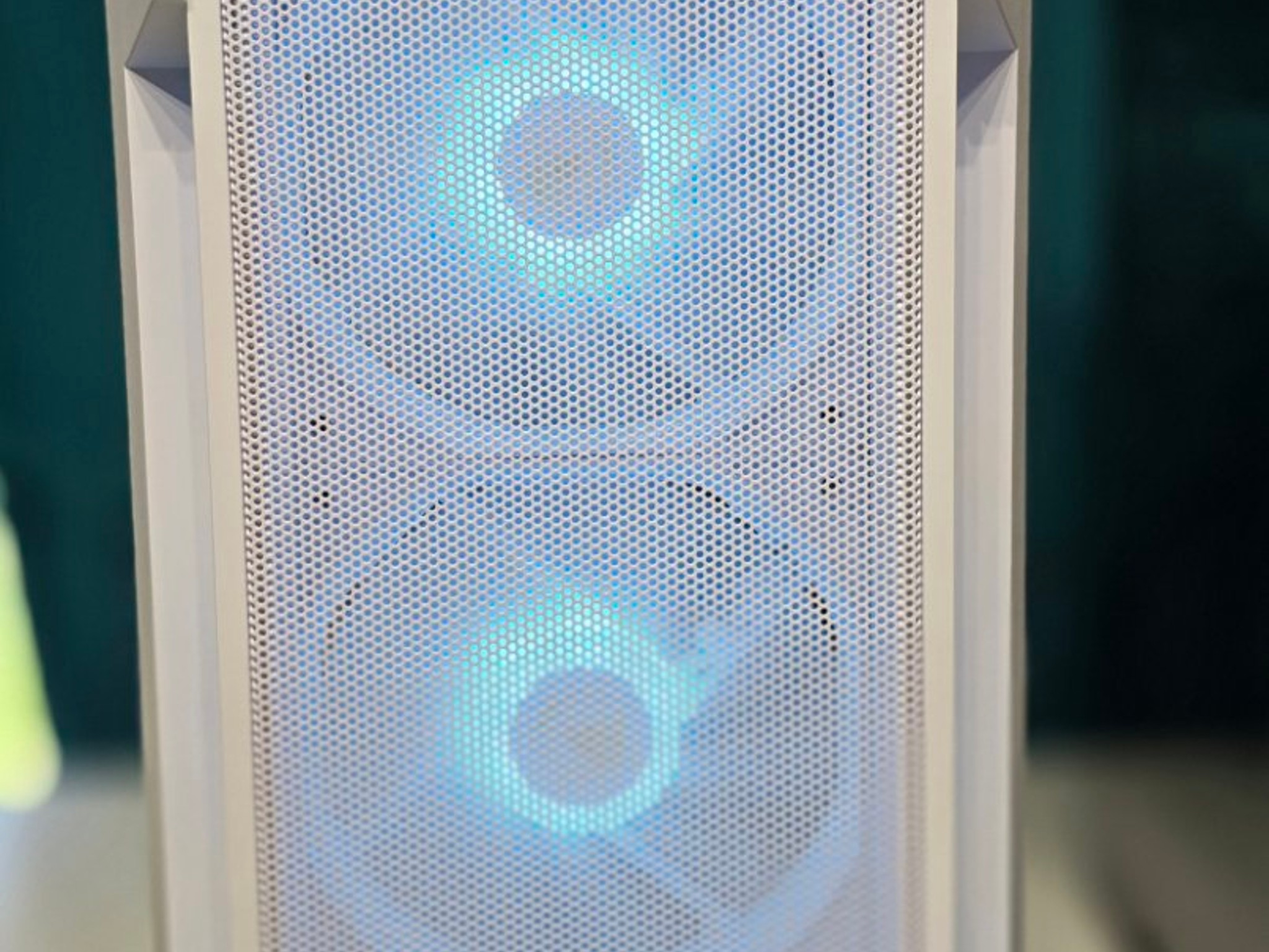 RTX 5060TI 16GB|RYZEN 7 5800XT |32GB DDR4 | 1T NVMe | The Mid-Range Beast RTX