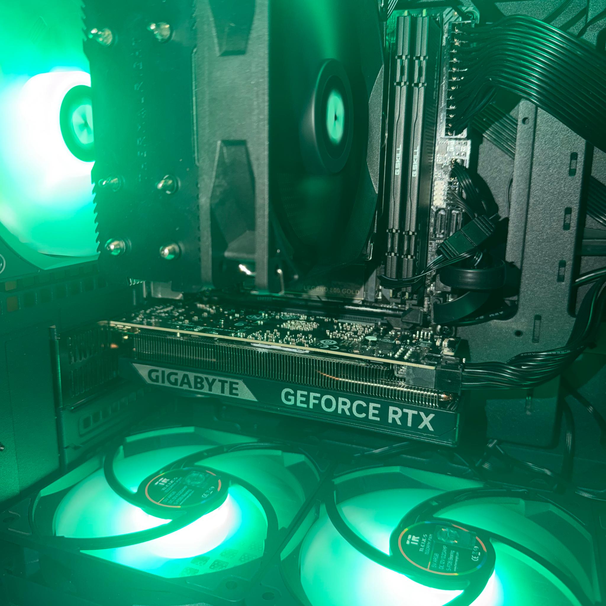 Ryzen 7600 / RTX 5060 / 32GB DDR5 / 2TB NVMe