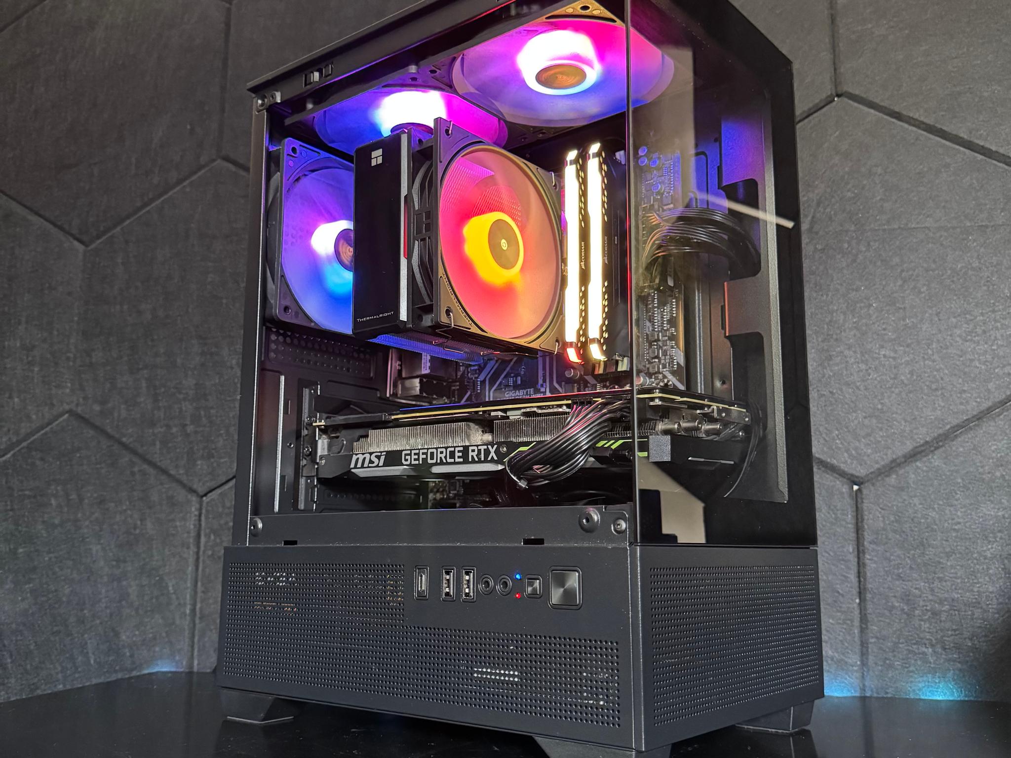 RTX 2080 / AMD Ryzen 7 3700X / 16GB DDR4 / 240GB SSD + 2TB HDD
