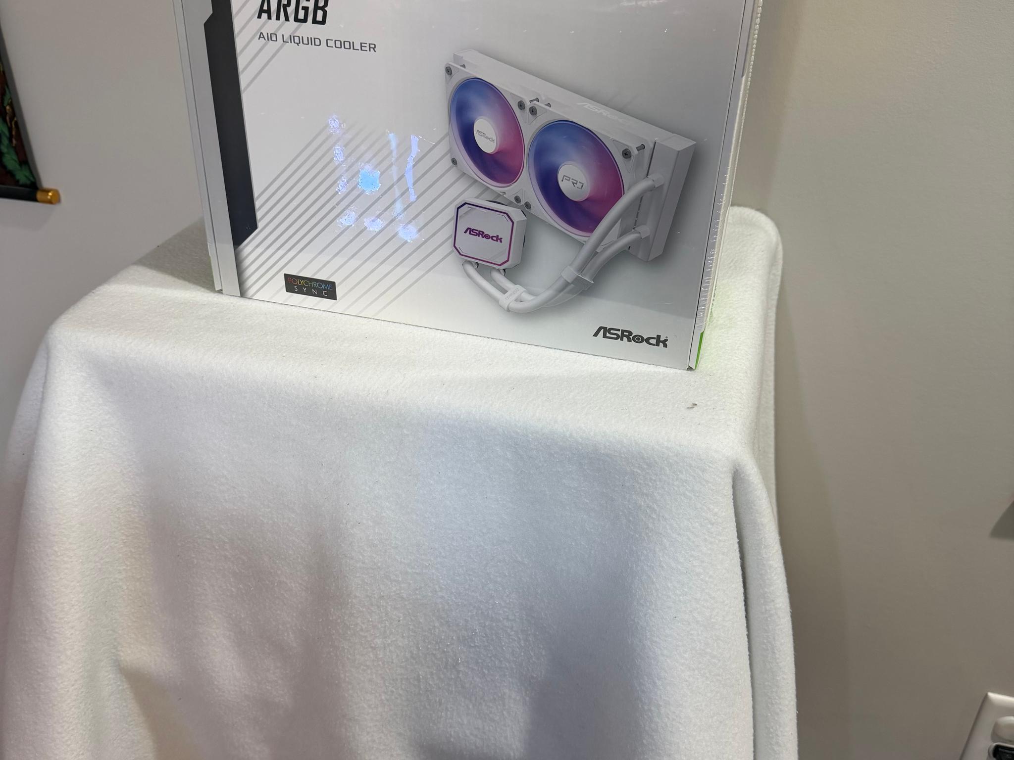 Asrock Pro White 240 ARGB AIO