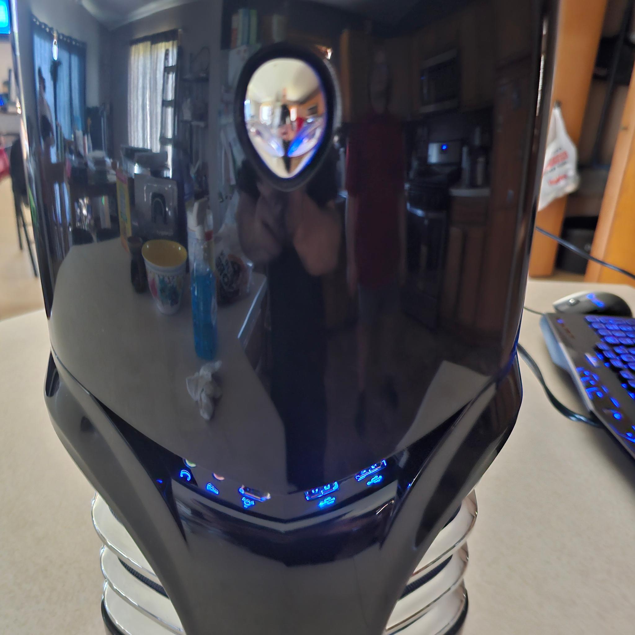 Vintage Alienware Area-51 Aurora 7500 Predator P1