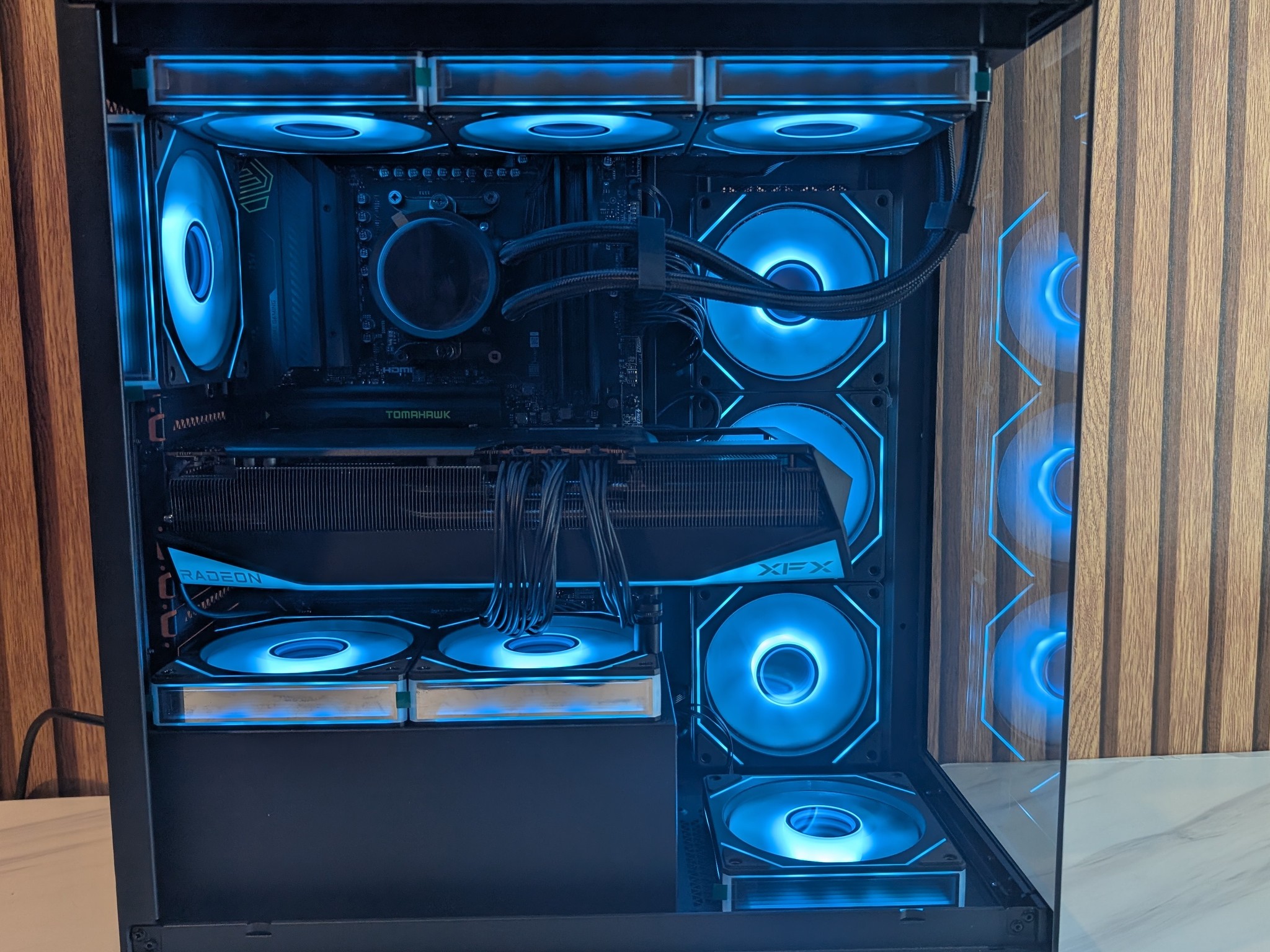 XFX 9070XT 16GB | RYZEN 7 9800X3D | 32GB DDR5 | 2TB NVME | 360MM AIO | 850W