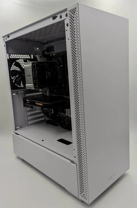 UCW Ready To Play Gaming PC: Custom Z270 Build (i7-7700k + GTX 1650)