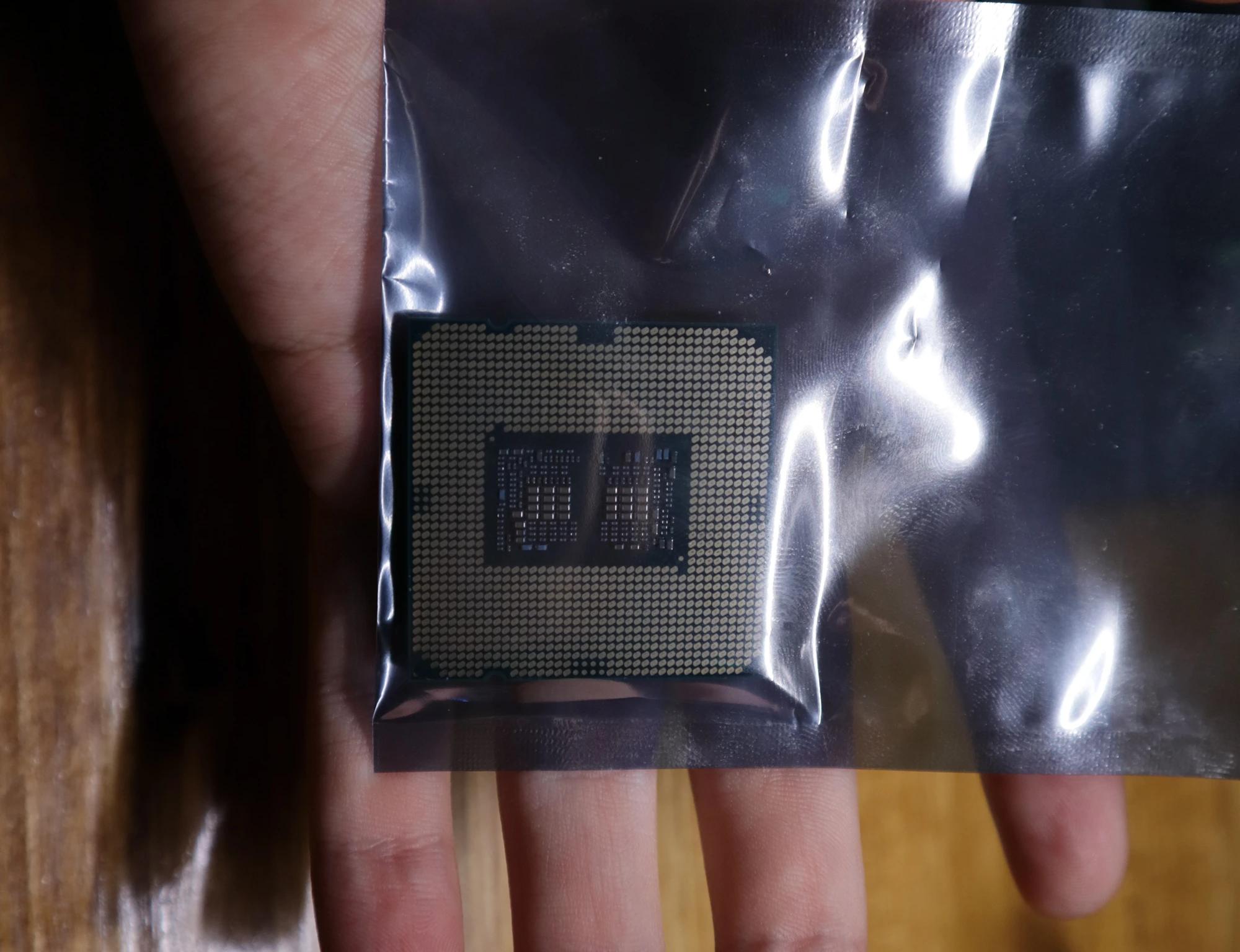 [Bundle] [Used] Intel core i7 10700KF Bundle with [Free] msi 120MM aio cooler.