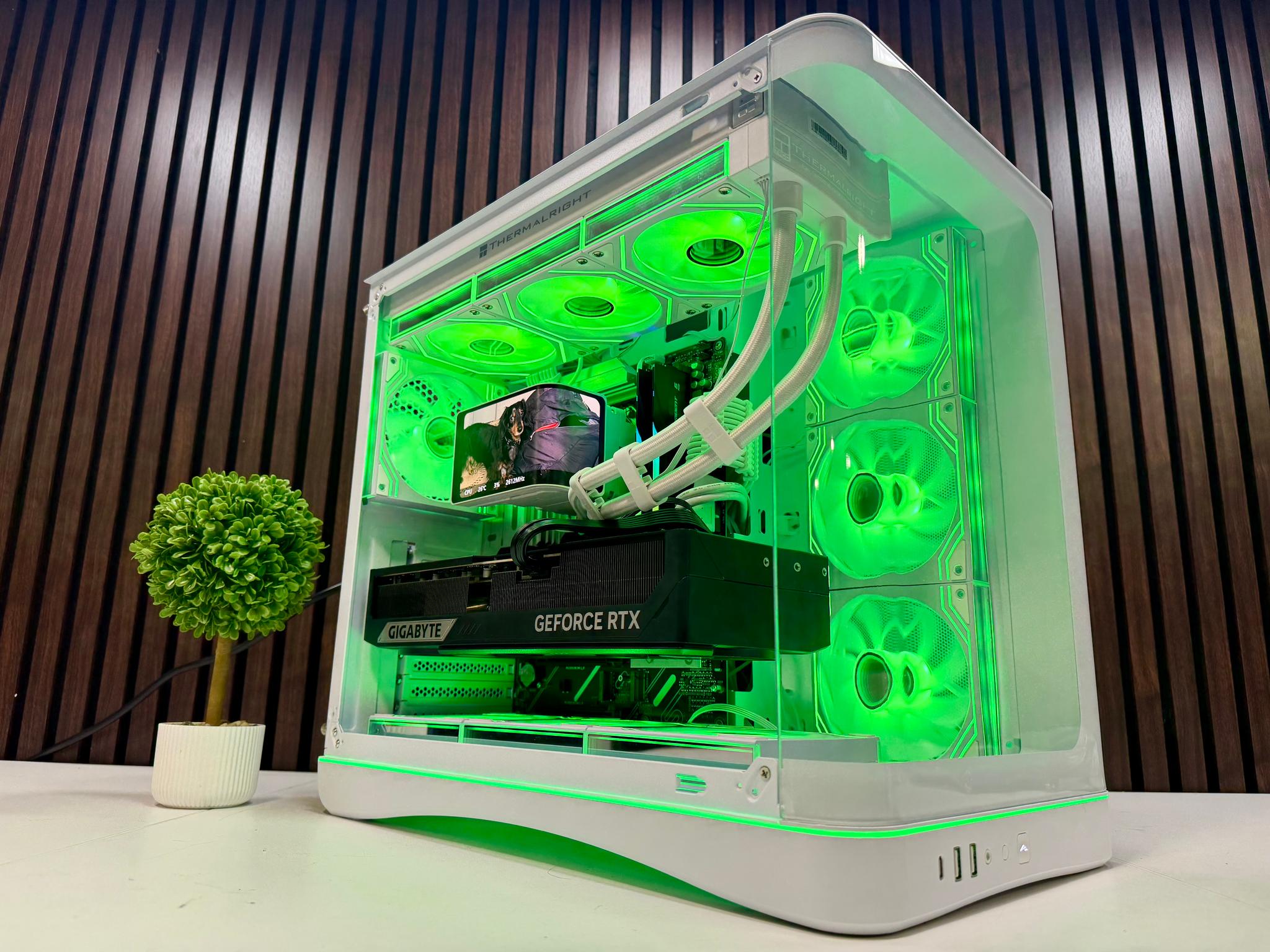 RTX 5090 | Ryzen 9950X3D | 64GB DDR5 | 4TB M.2 | 1200 Watt Gold PSU | LCD AIO