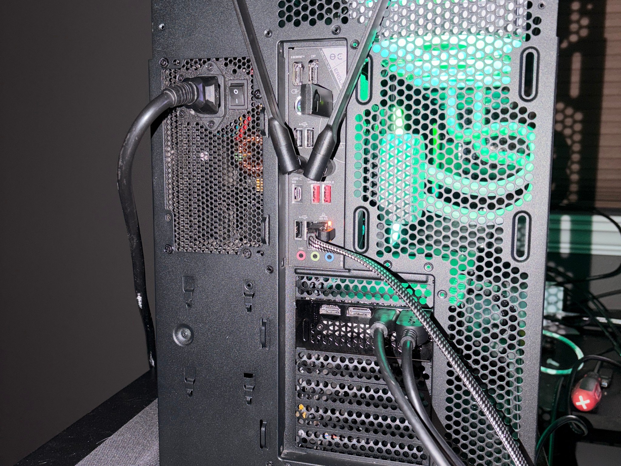 RTX 5070 + Ryzen 7 5700X3D Gaming PC | 32GB Corsair RGB RAM | 3TB Storage