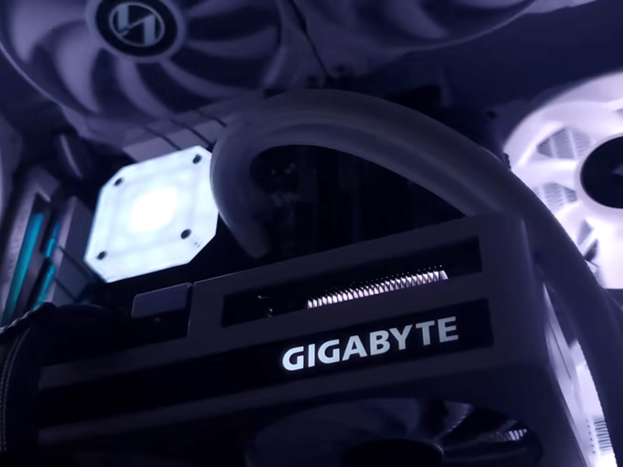 Frostbite ❄| RTX 3060 VISION - Ryzen 7 3700X